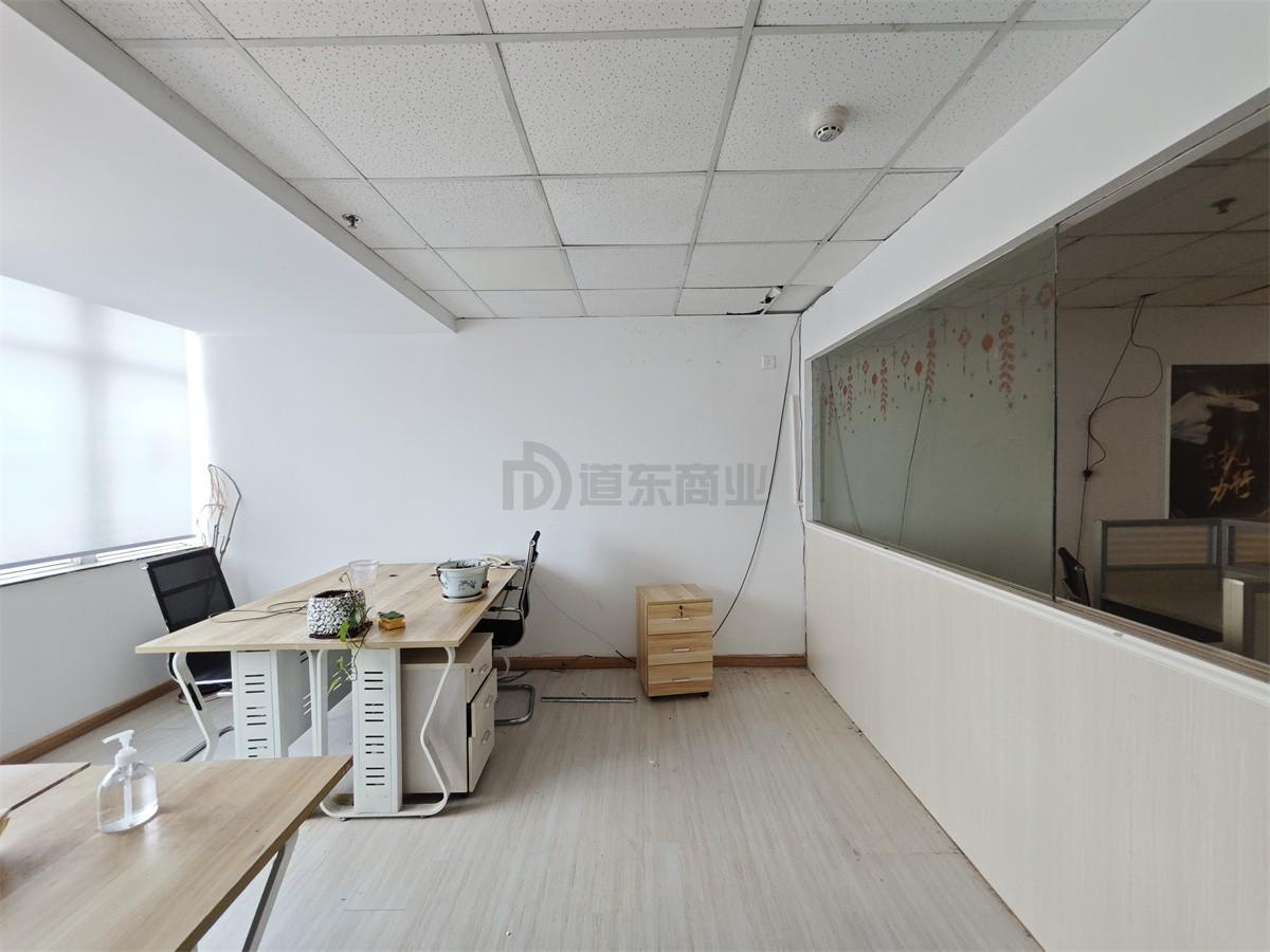 联通大厦面积550平