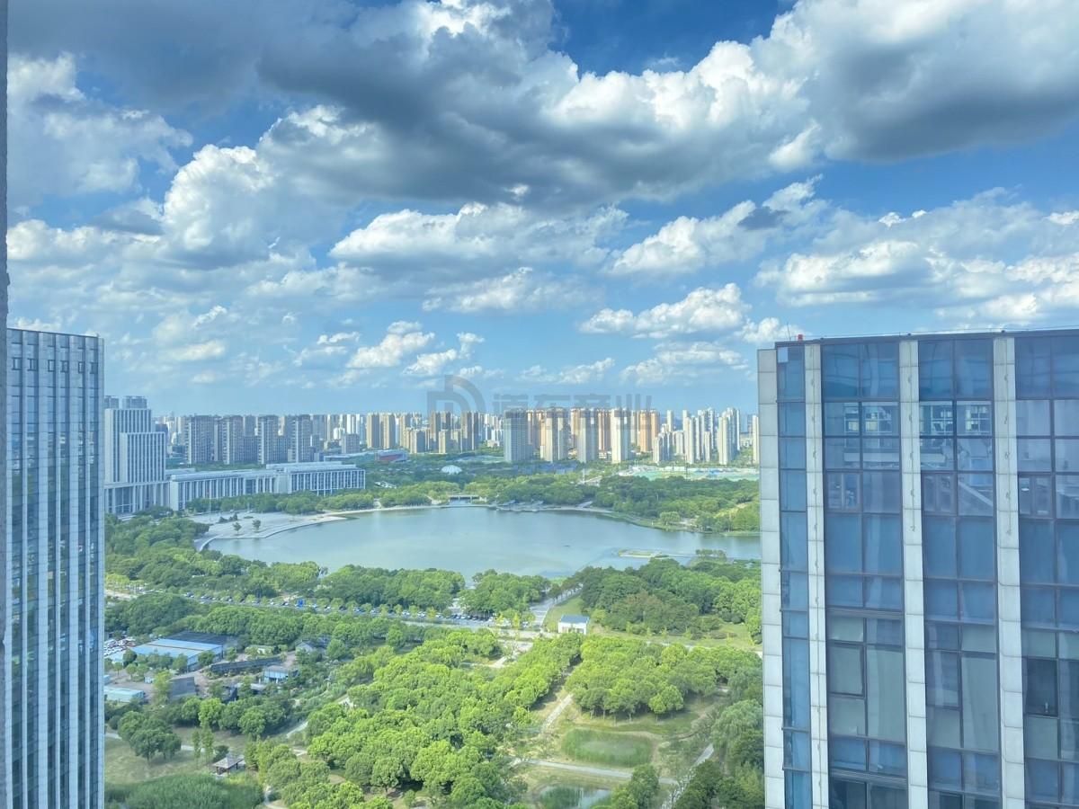 嘉业财富中心面积1047平