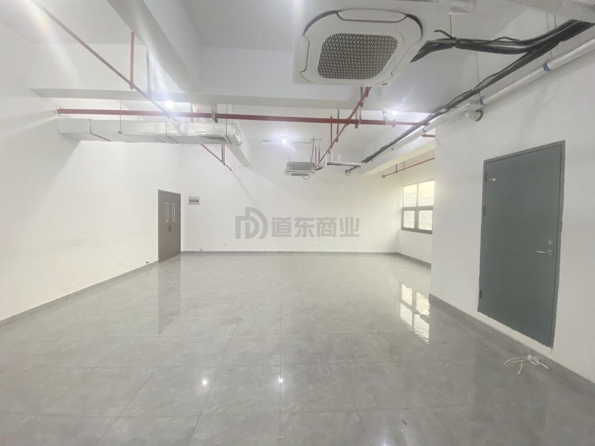 龙创大厦面积108平
