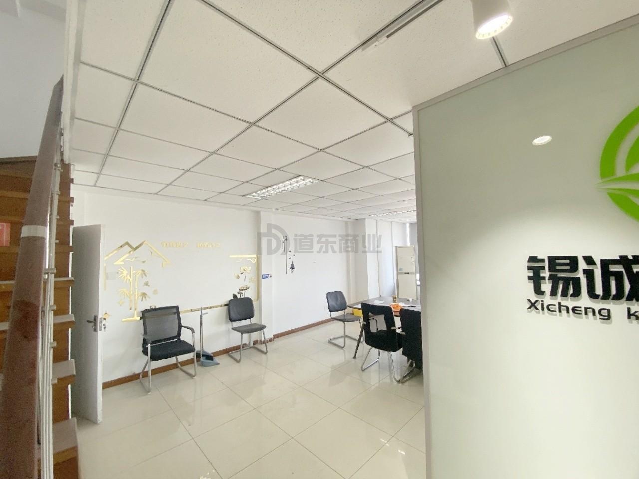 百脑汇科技大厦面积120平