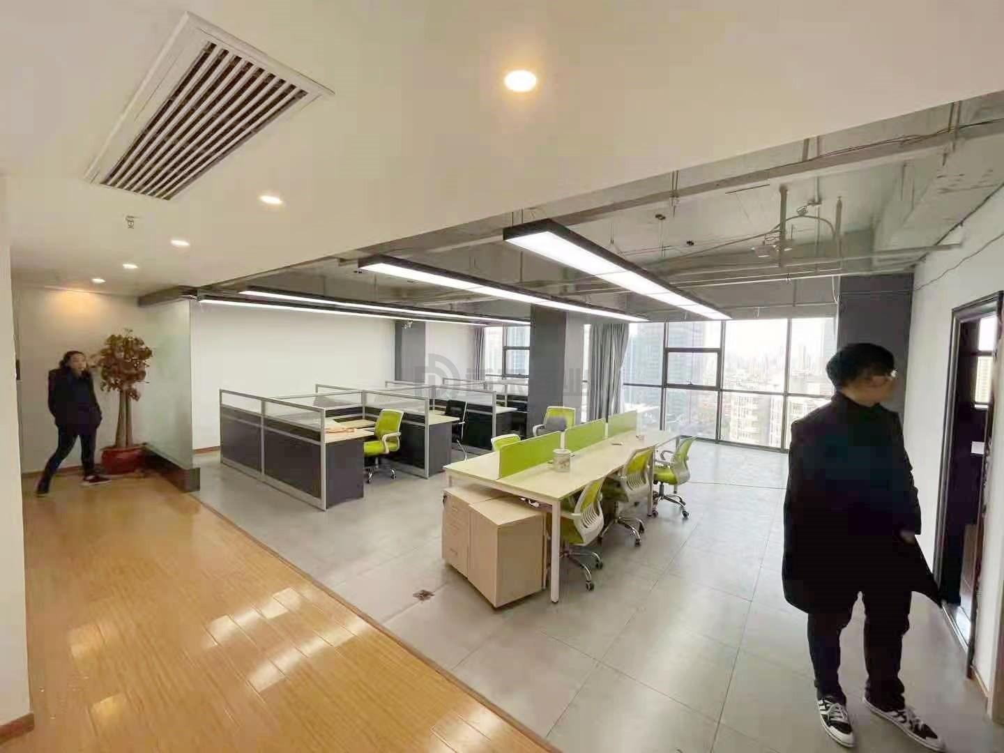 恒威大厦面积168平