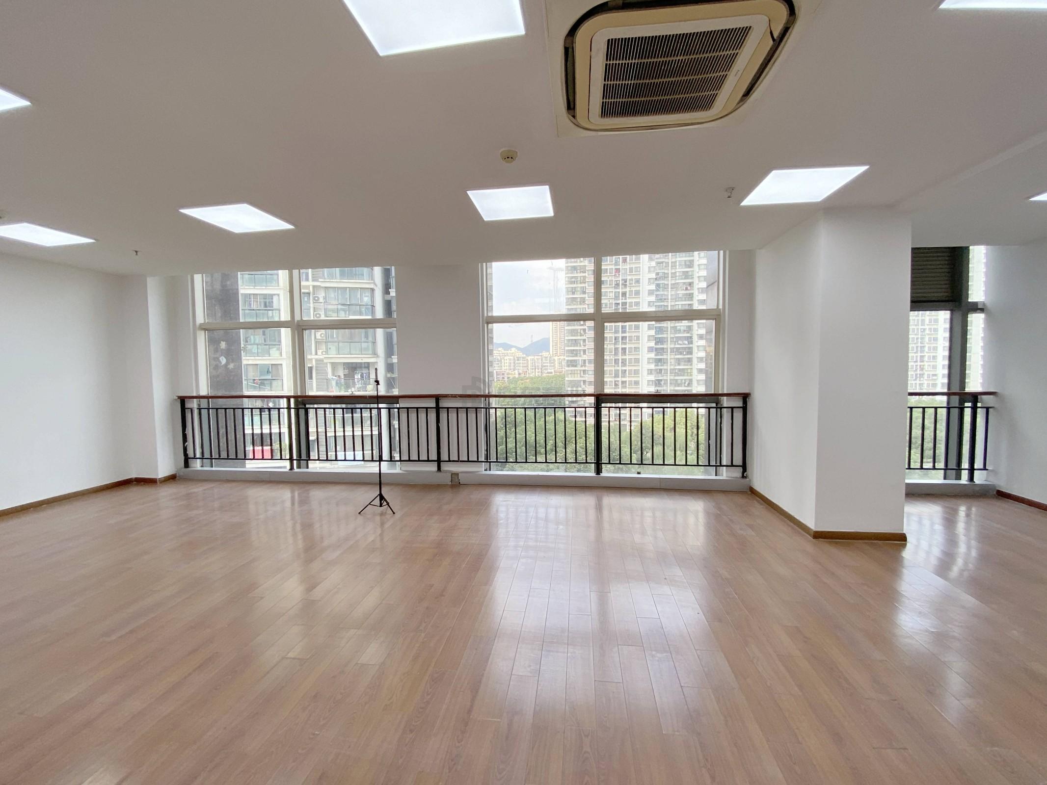 建苑智汇谷面积210平