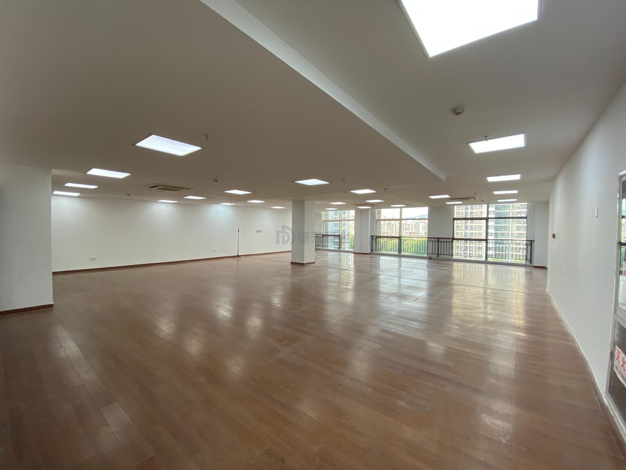 建苑智汇谷面积285平