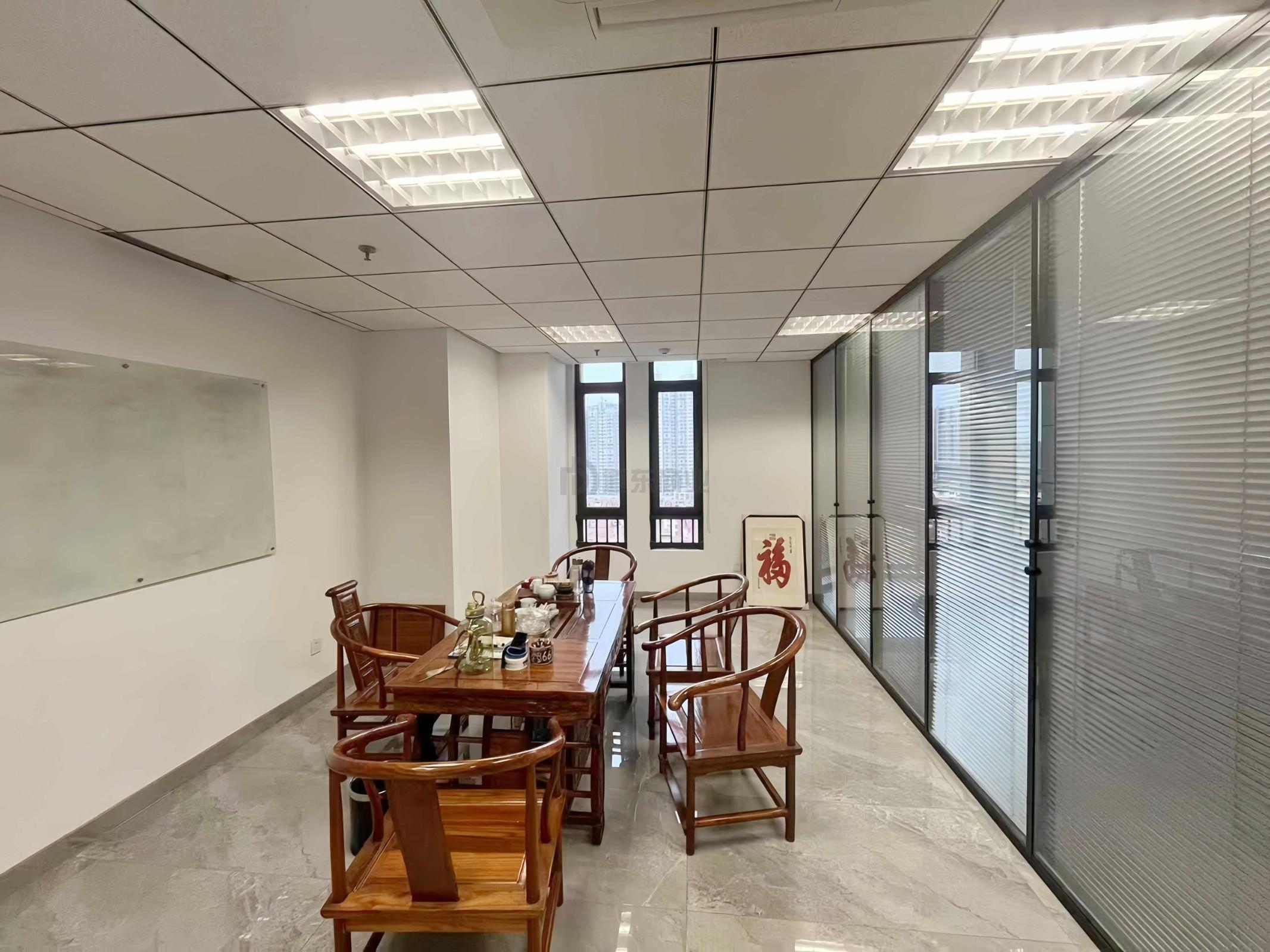 圆融发展中心面积520平
