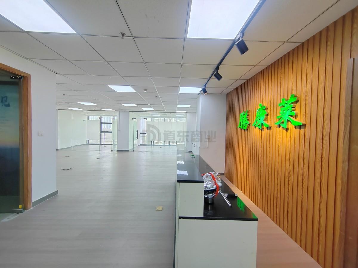 恒威大厦面积162平