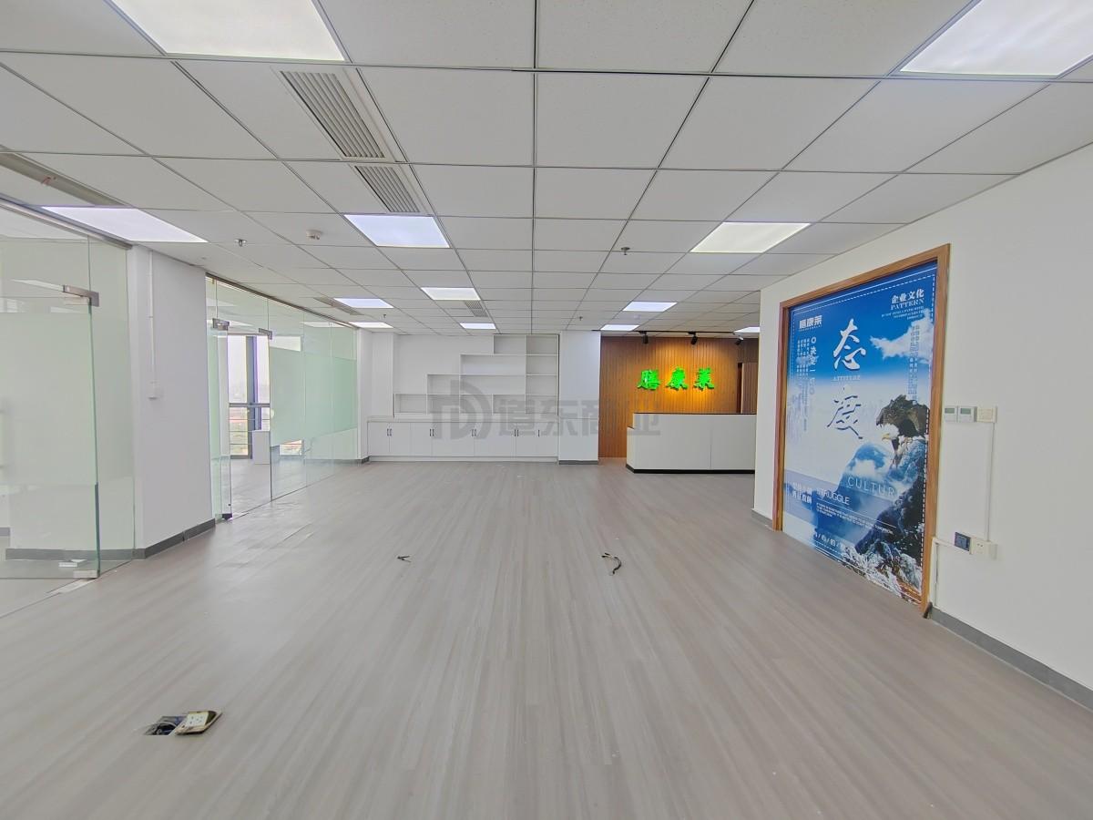 恒威大厦面积162平