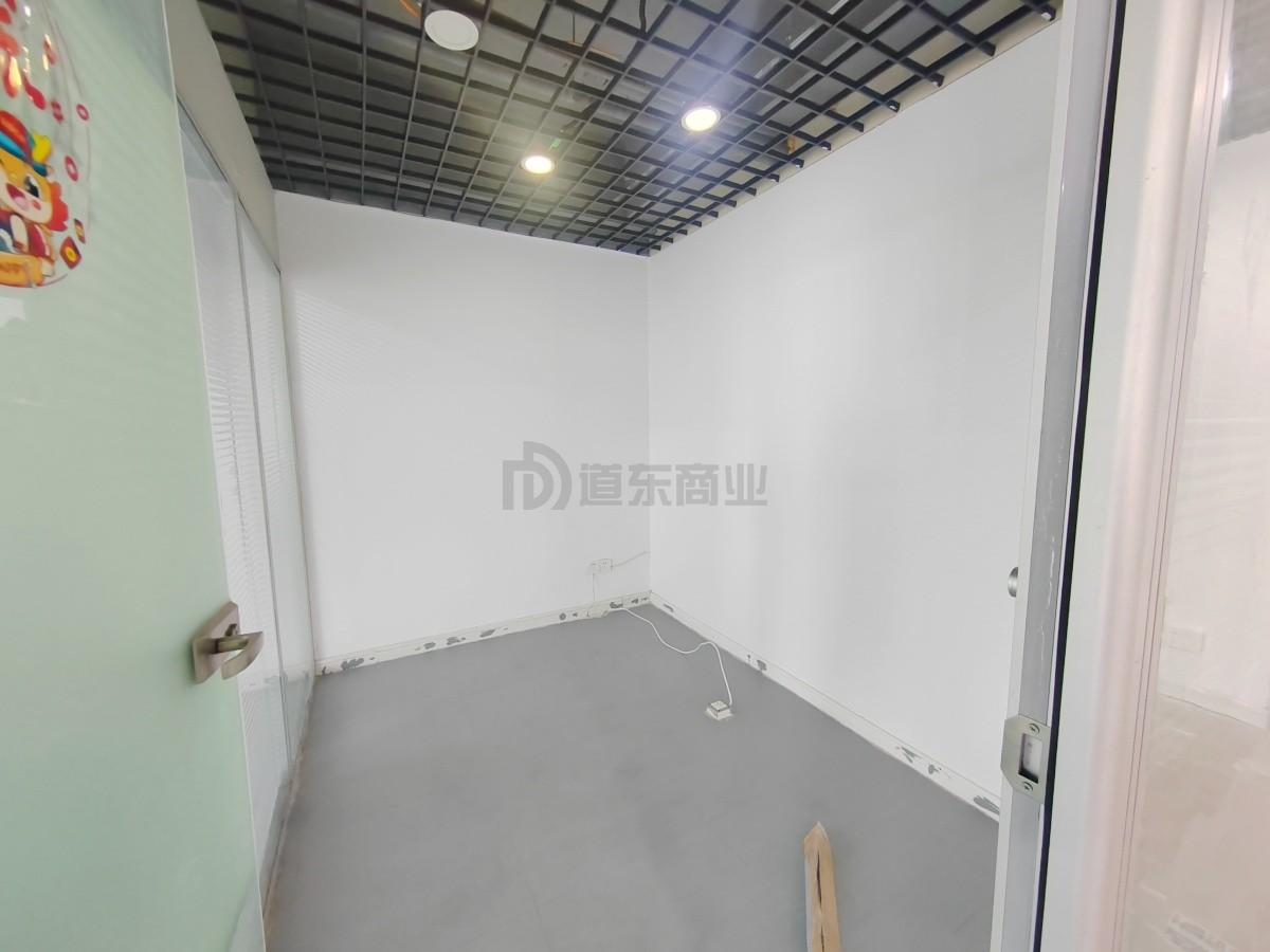 恒威大厦面积110平