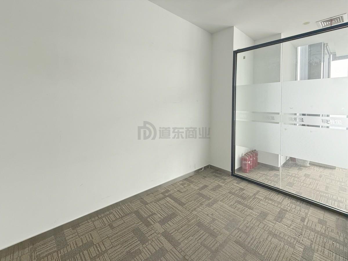 云蝠大厦面积120平