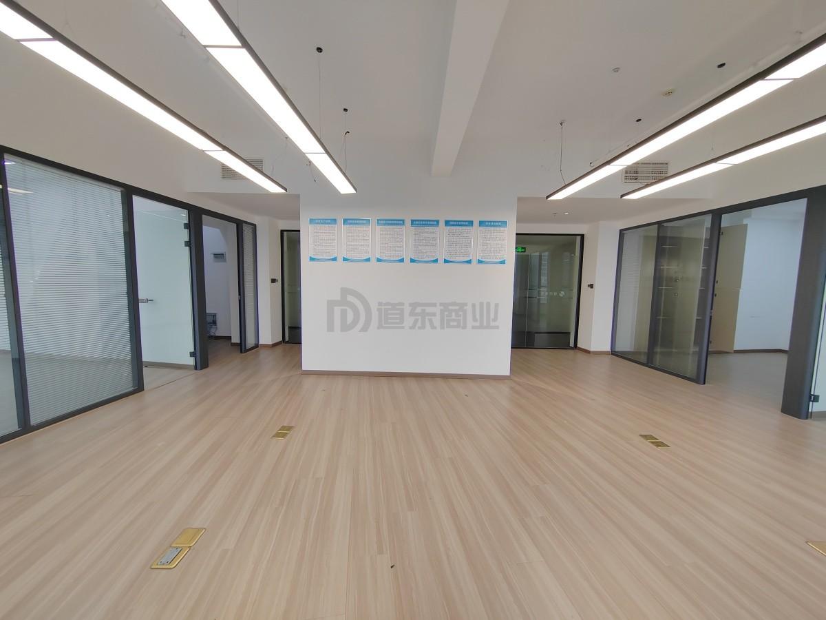 潜心数科大厦面积210平