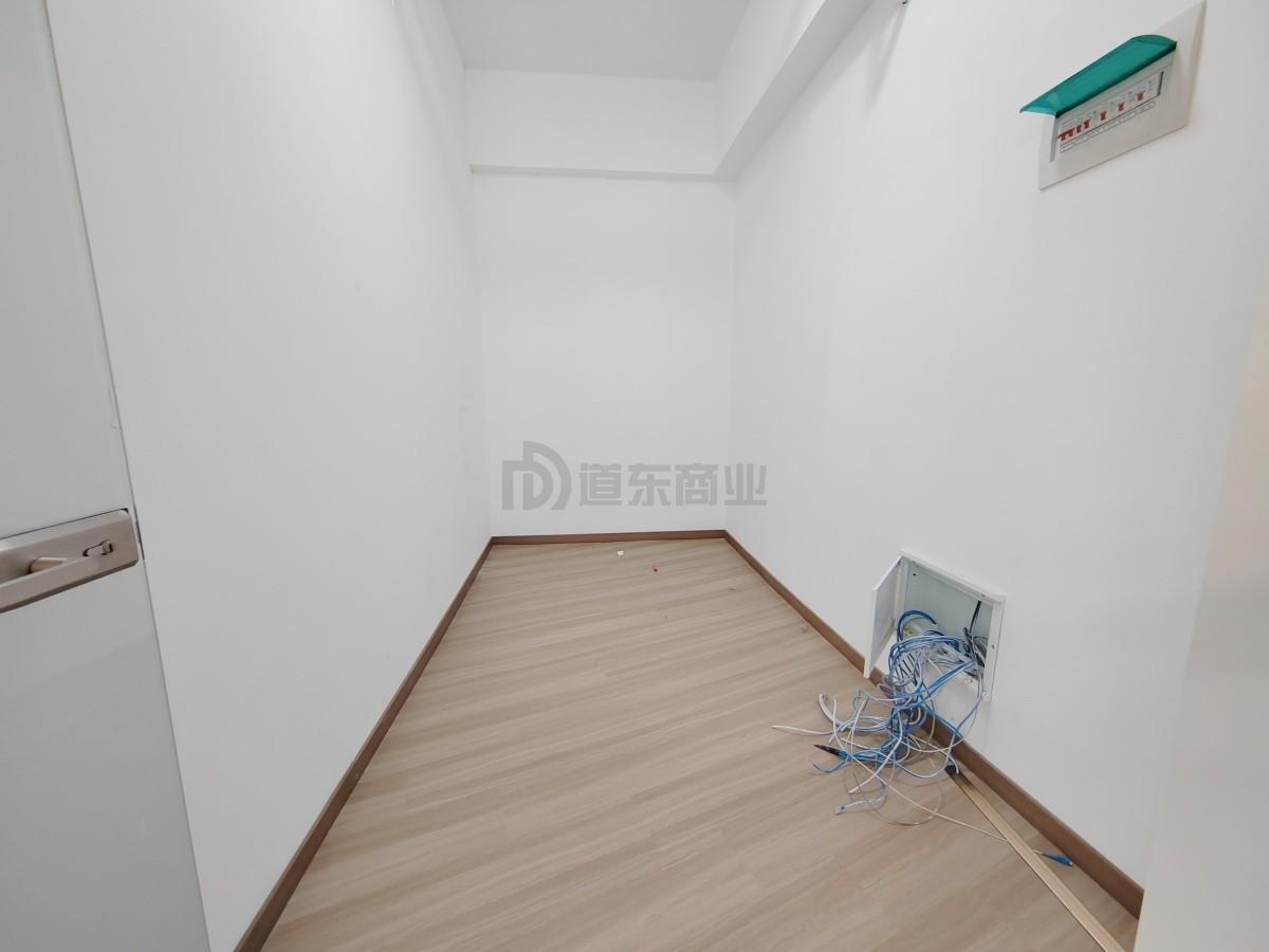 潜心数科大厦面积210平