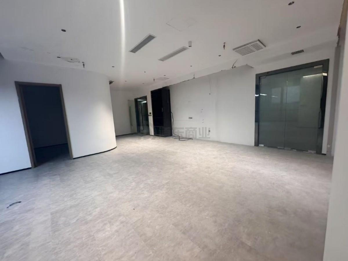 联合金融大厦面积306平