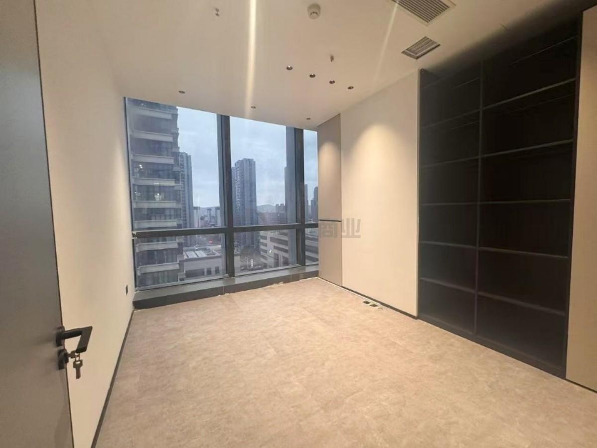 联合金融大厦面积306平