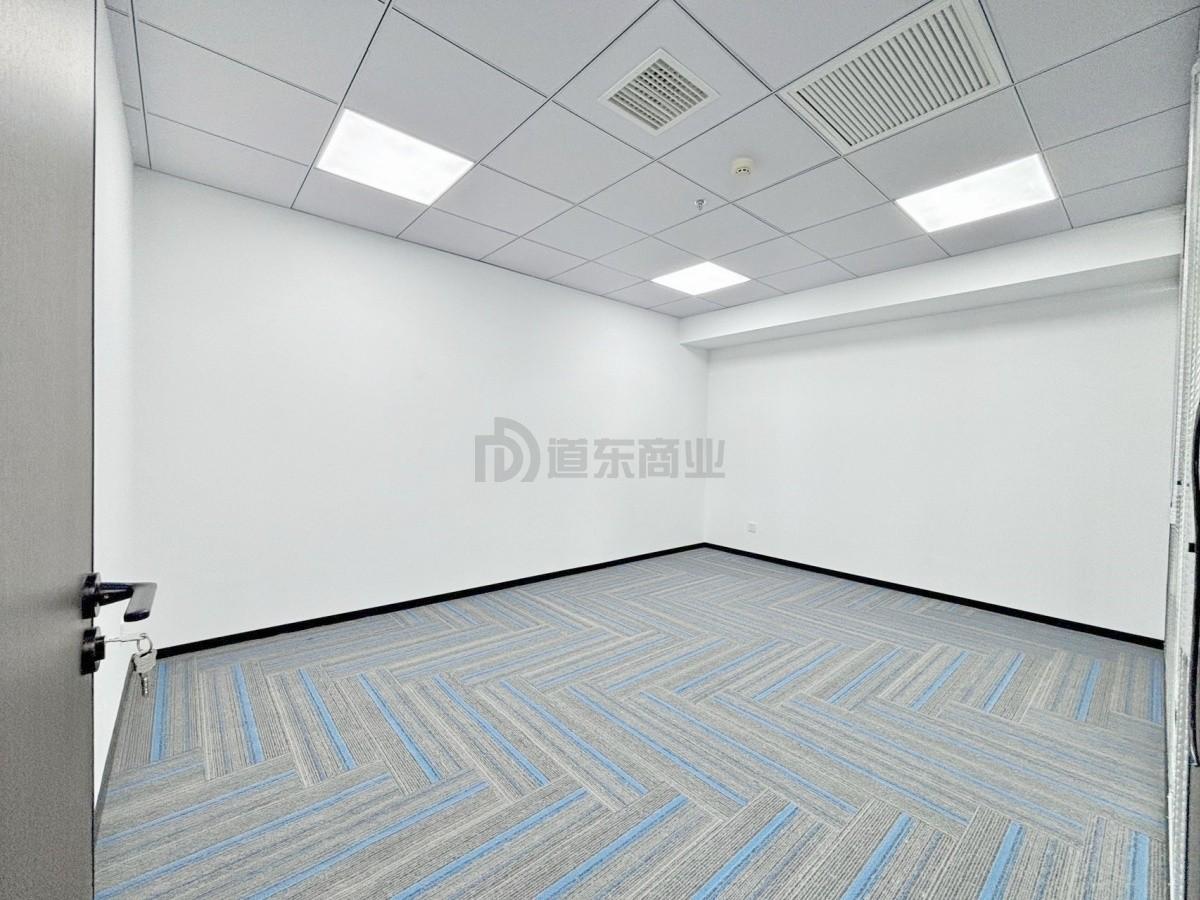 太湖明珠发展大厦面积326平