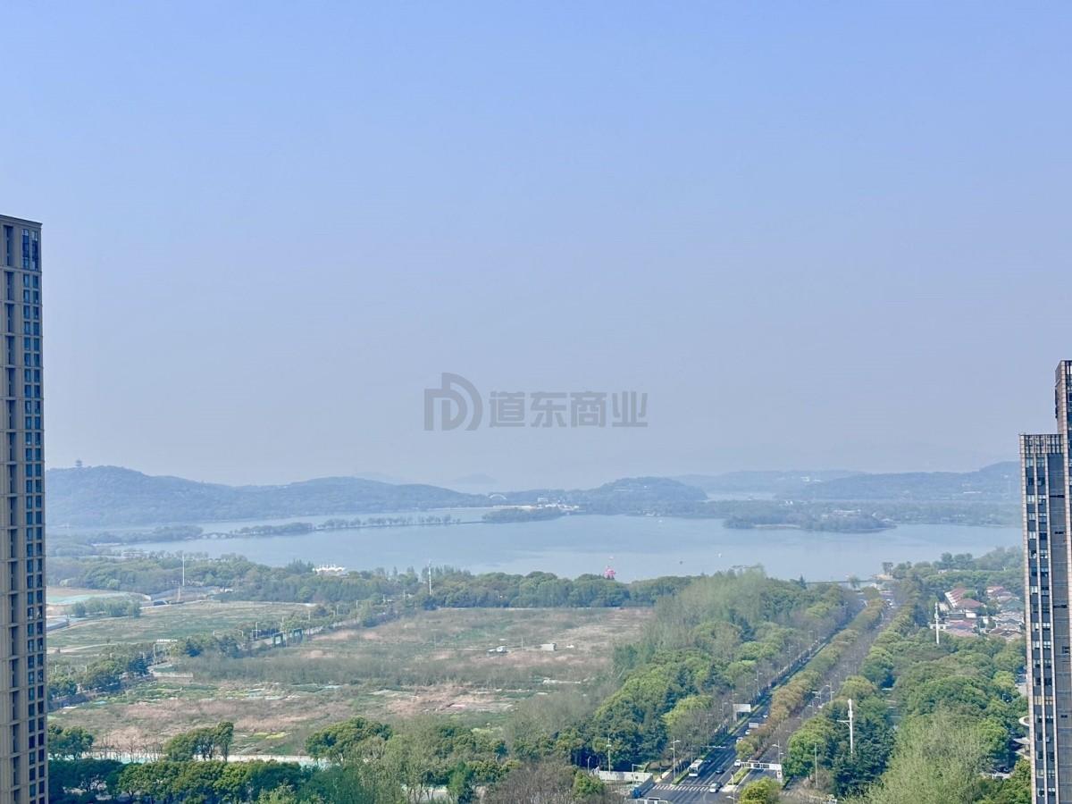 太湖明珠发展大厦面积326平