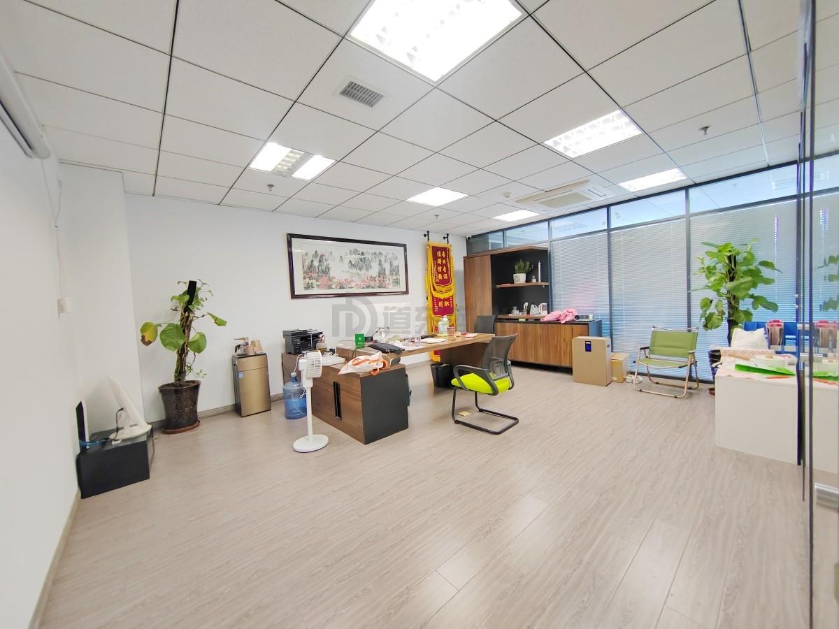 圆融发展中心面积260平