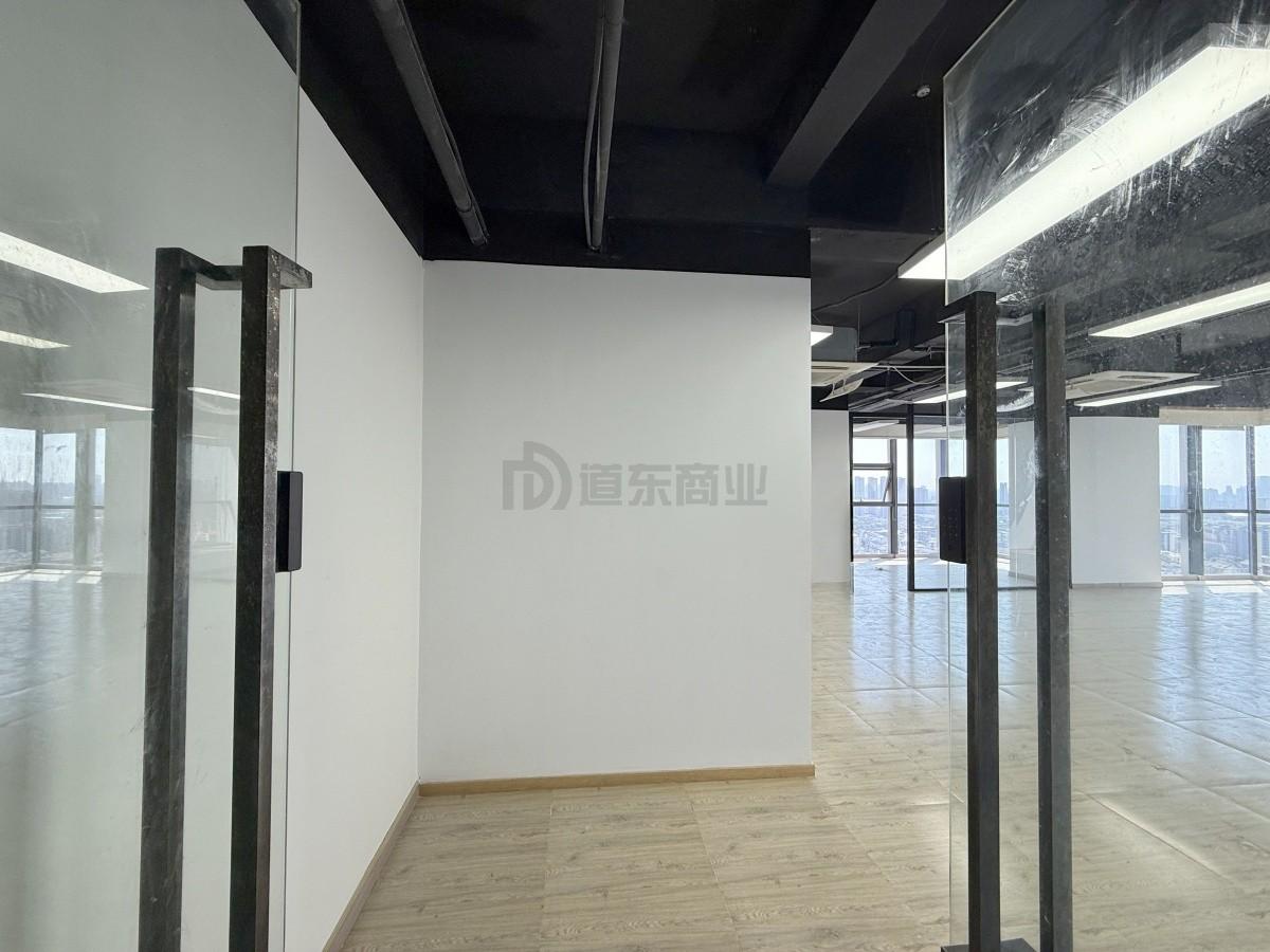 恒威大厦面积129平