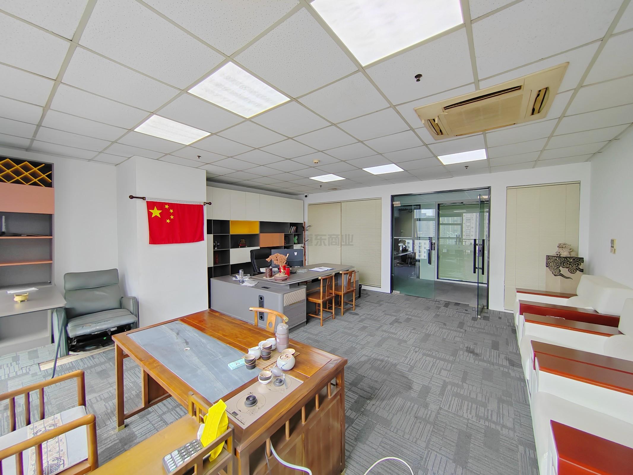 华仁凤凰城面积763平