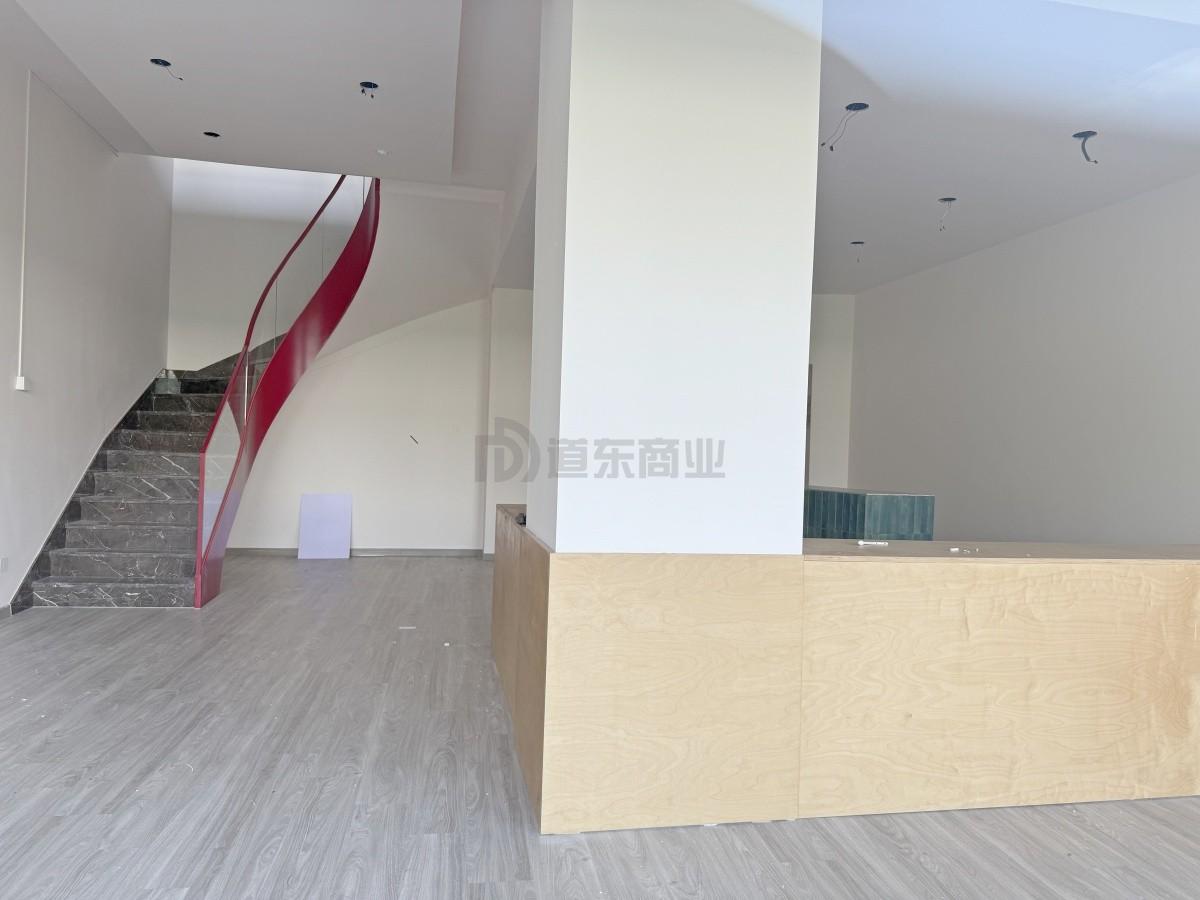 蓉运壹号面积210平