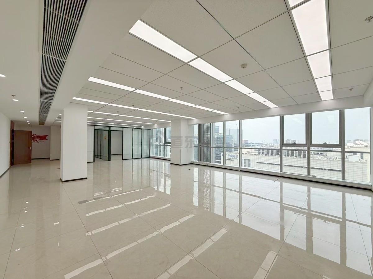 新发汇融广场面积200
