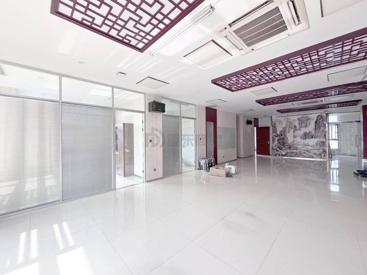 恒华科技园面积200平