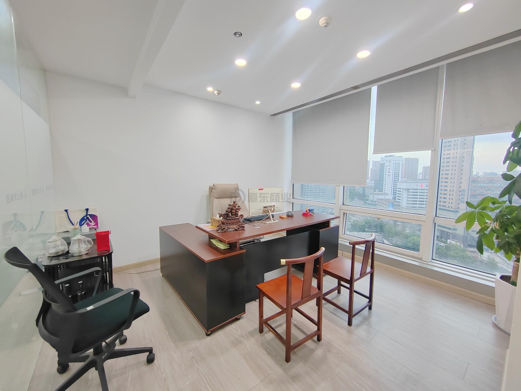 红豆国际广场面积165平