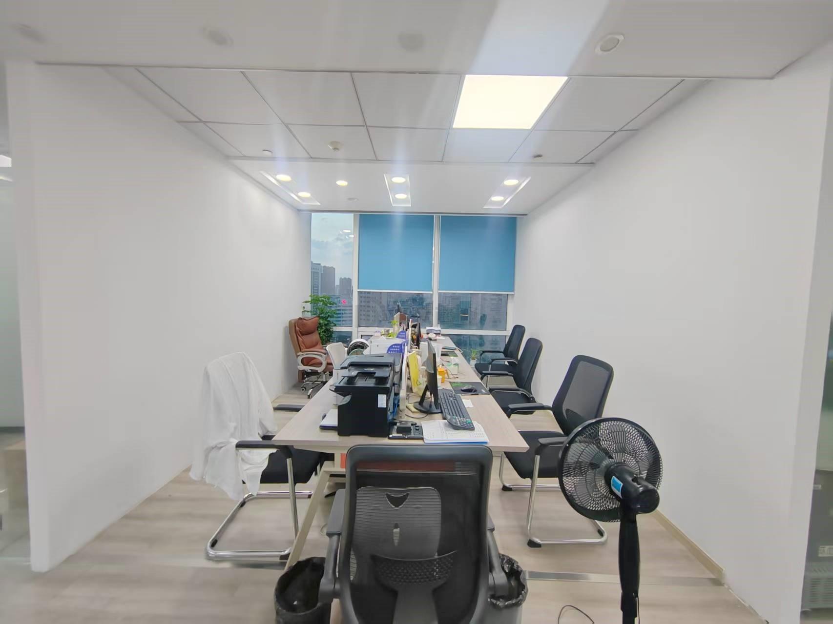 红豆国际广场面积165平