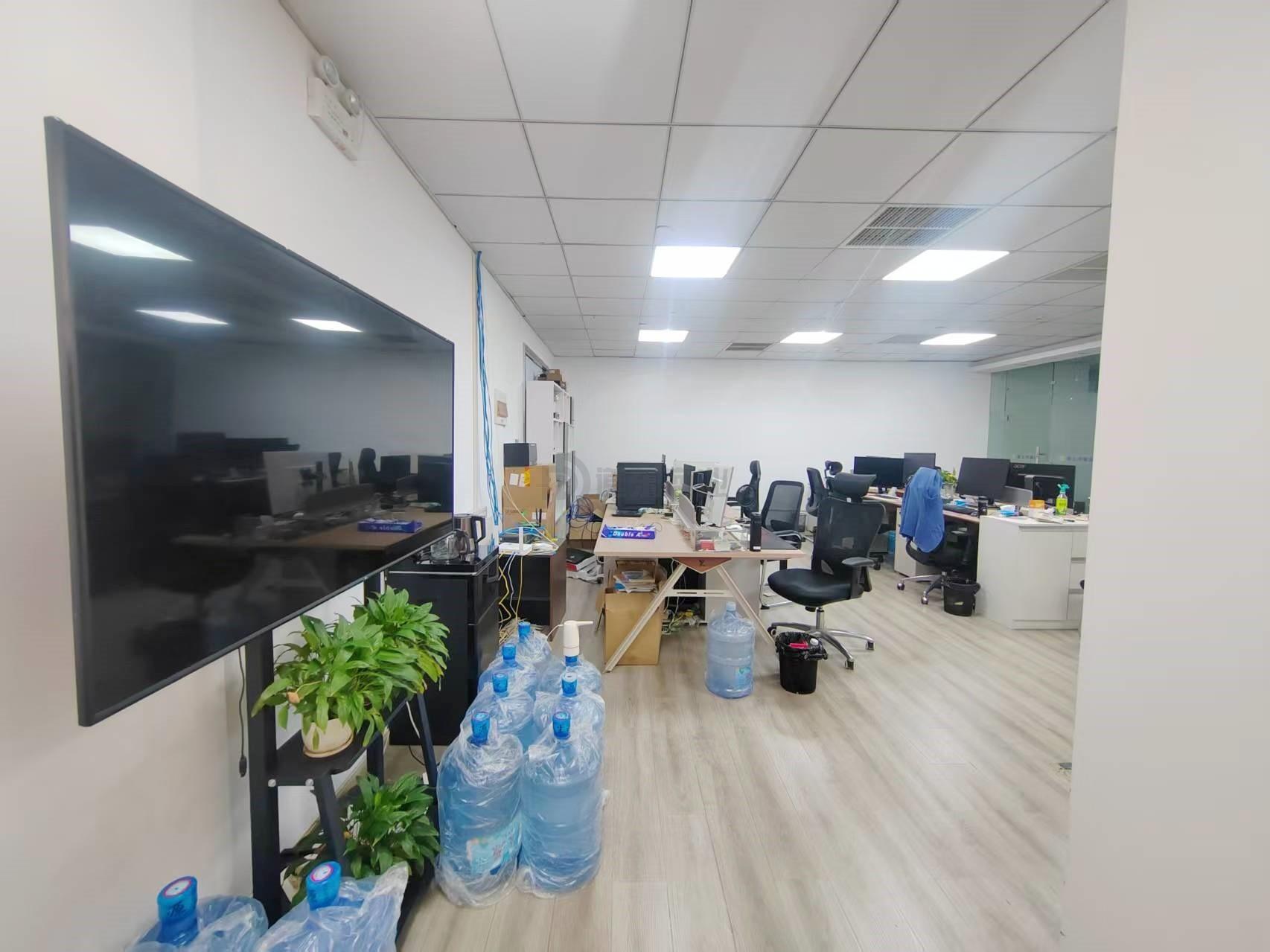 红豆国际广场面积165平