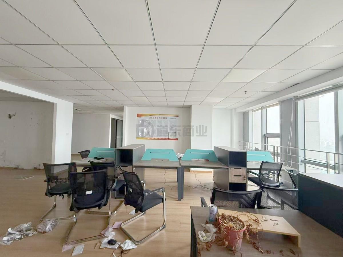 扬名科技创业中心面积700平