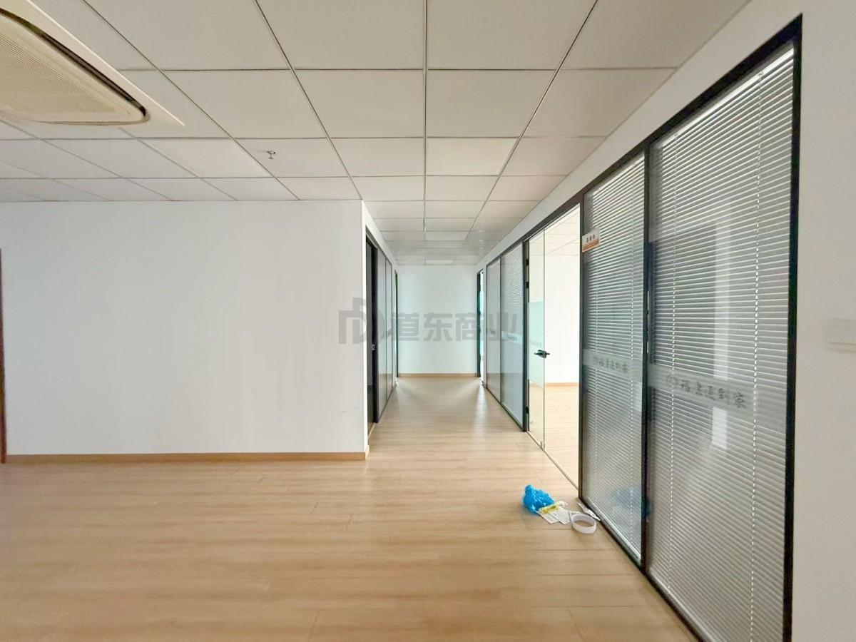 扬名科技创业中心面积700平