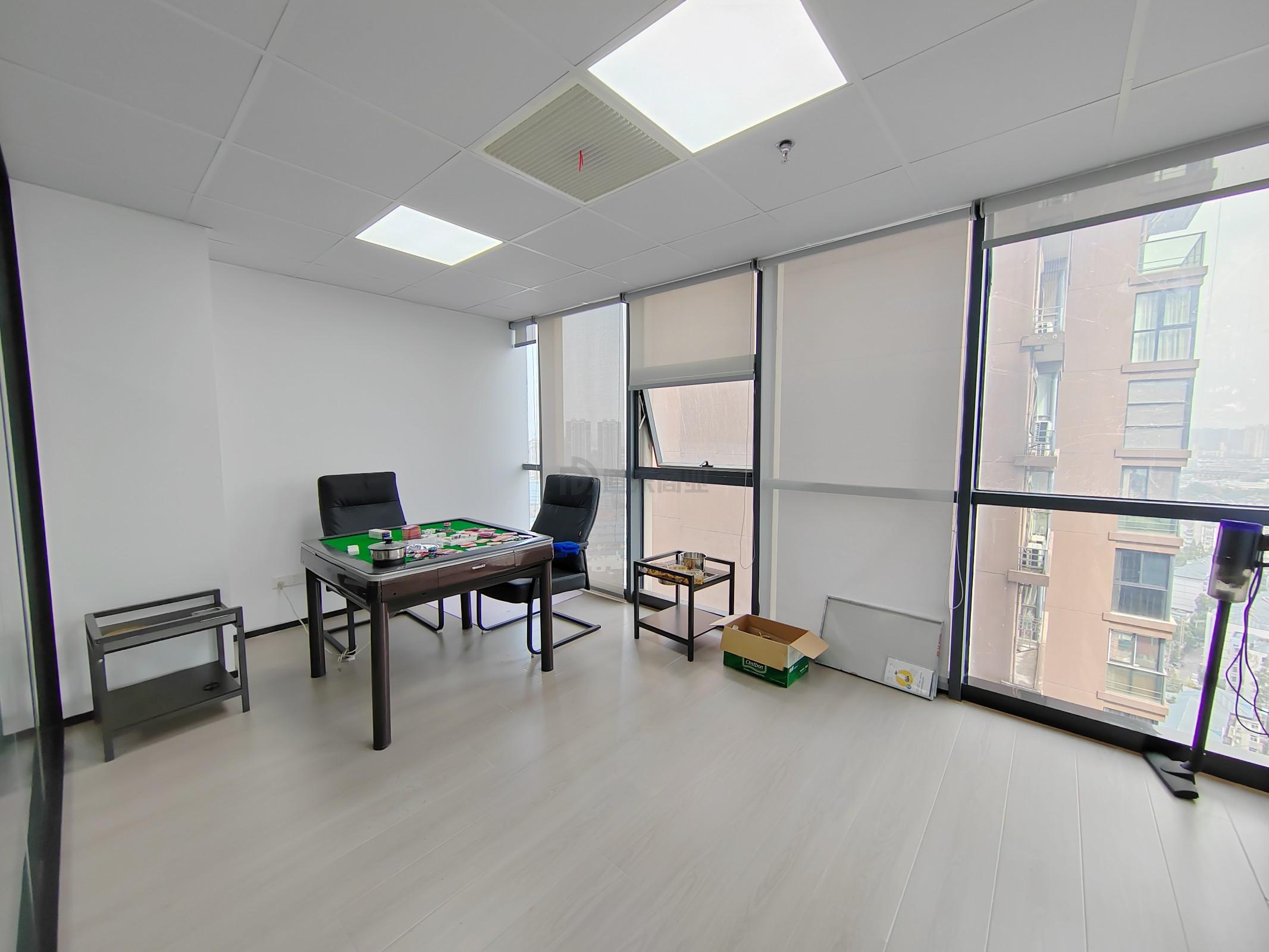 恒威大厦面积78平