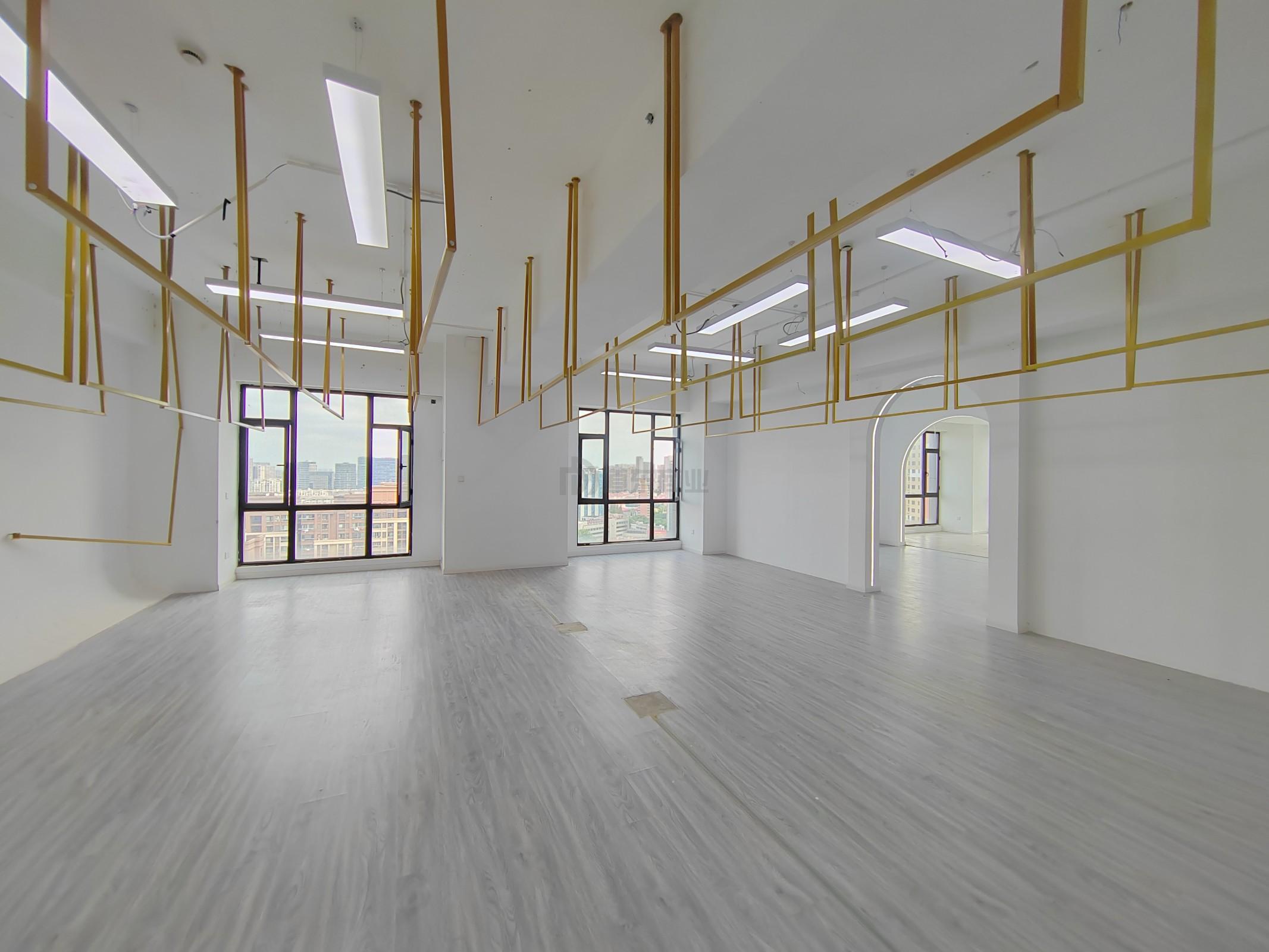 苏宁天御广场面积270平