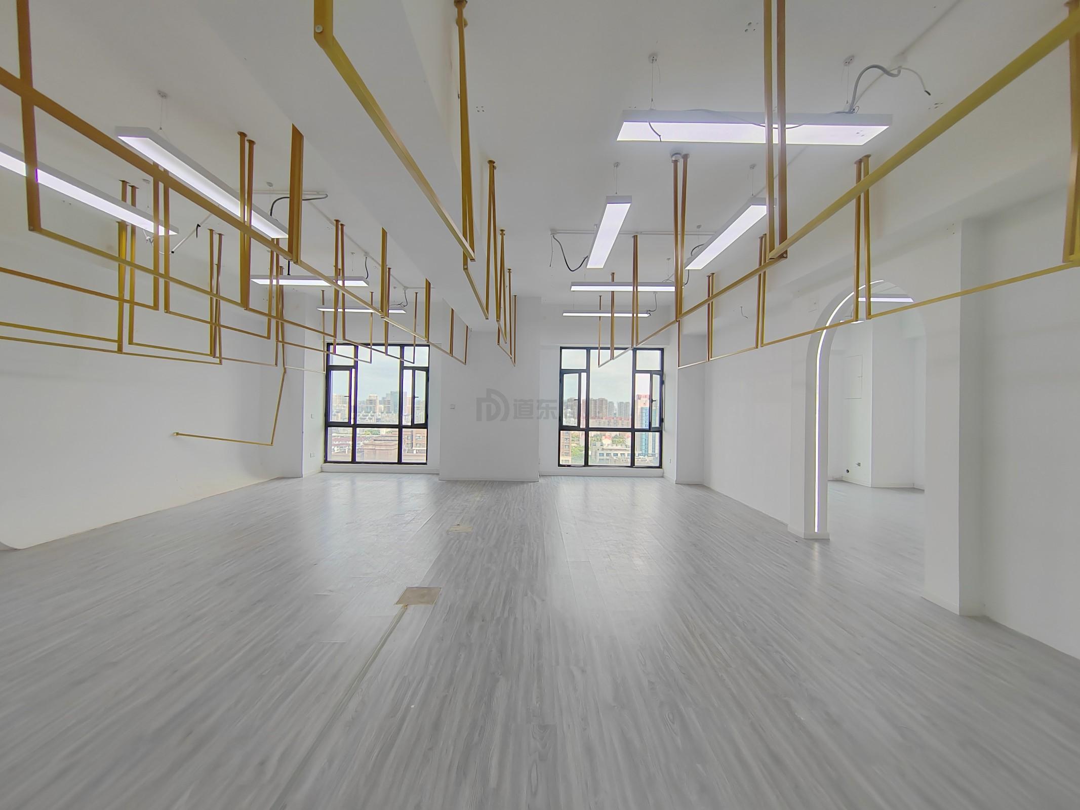 苏宁天御广场面积270平