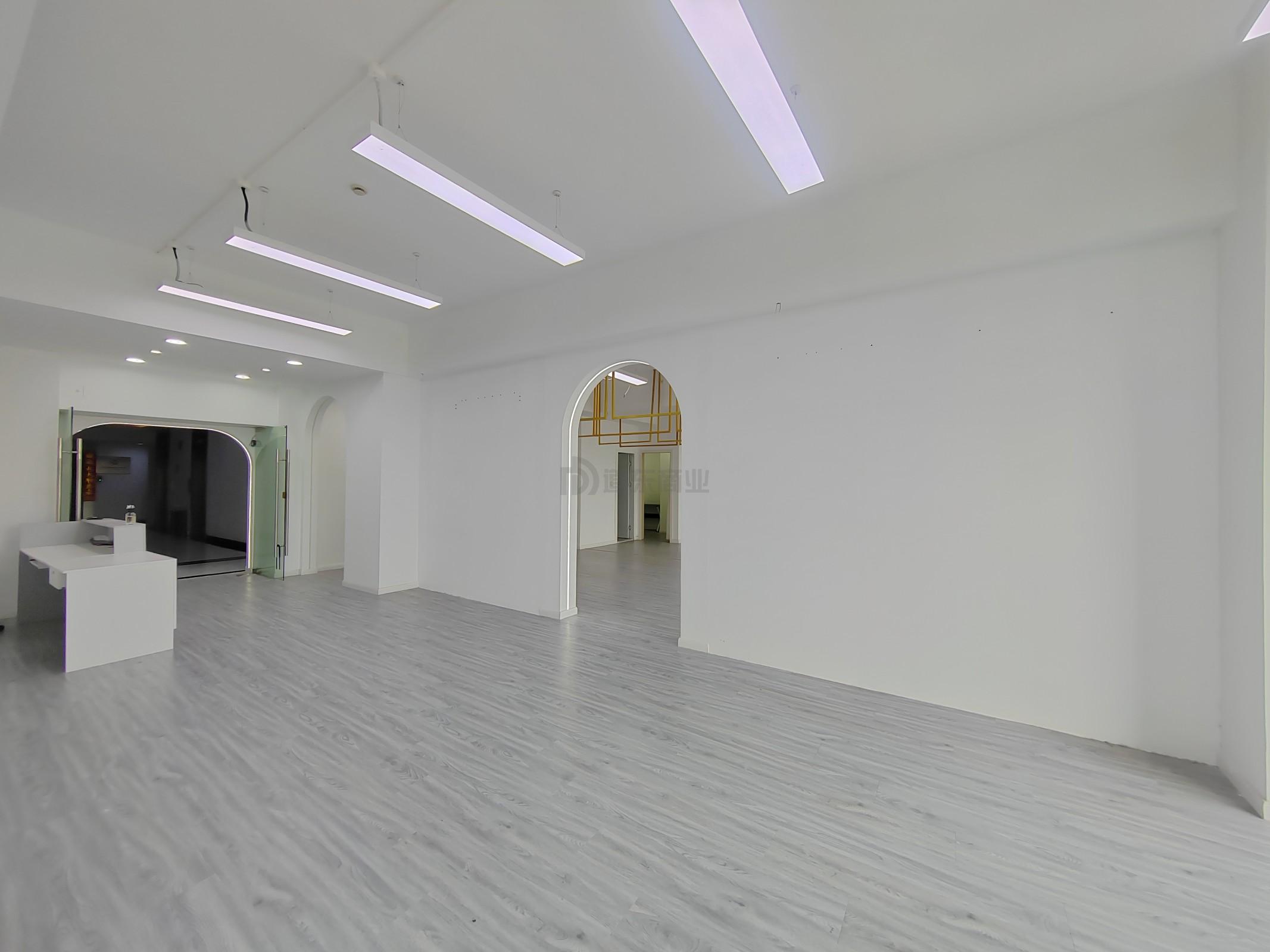 苏宁天御广场面积270平