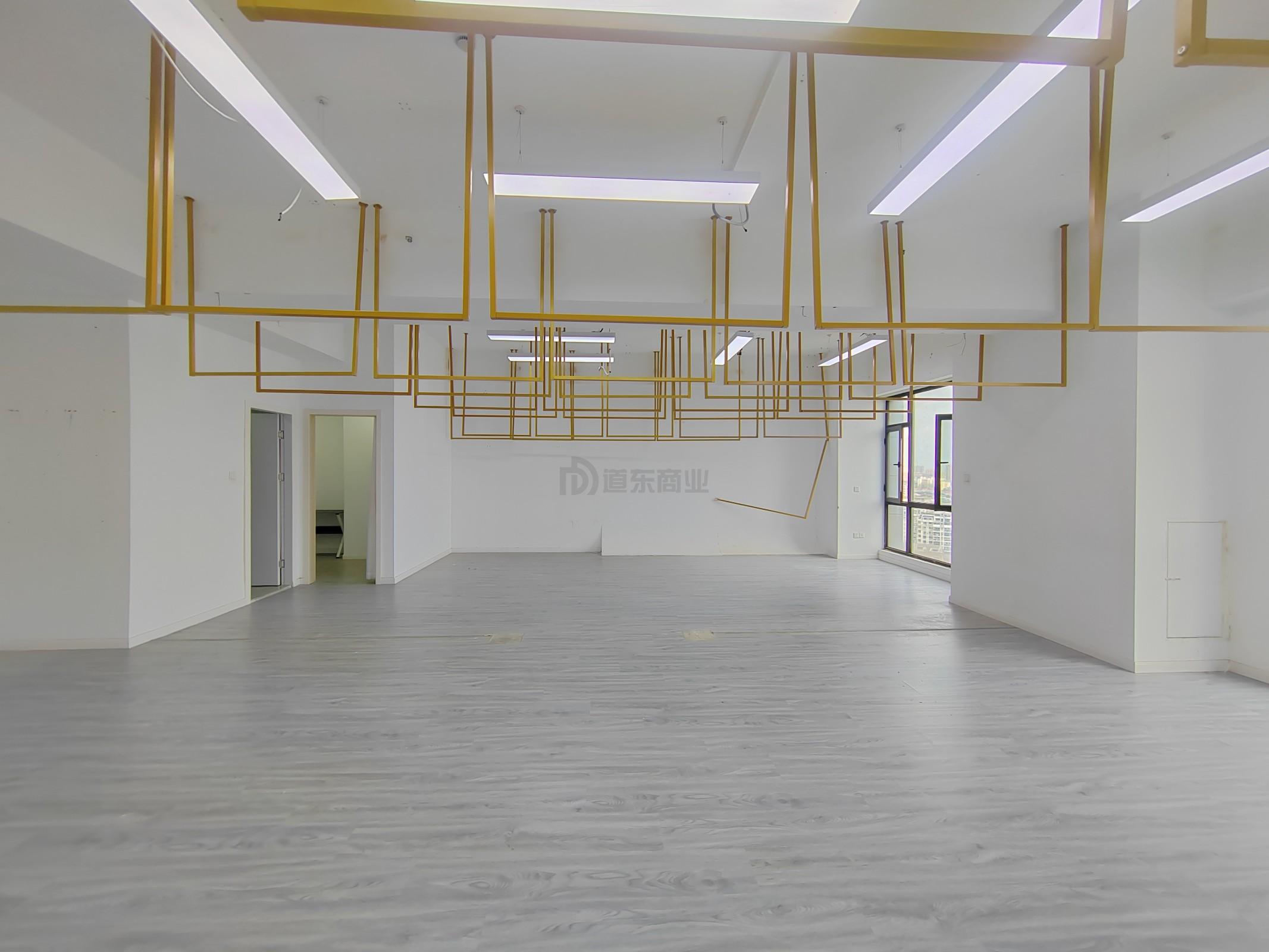 苏宁天御广场面积270平