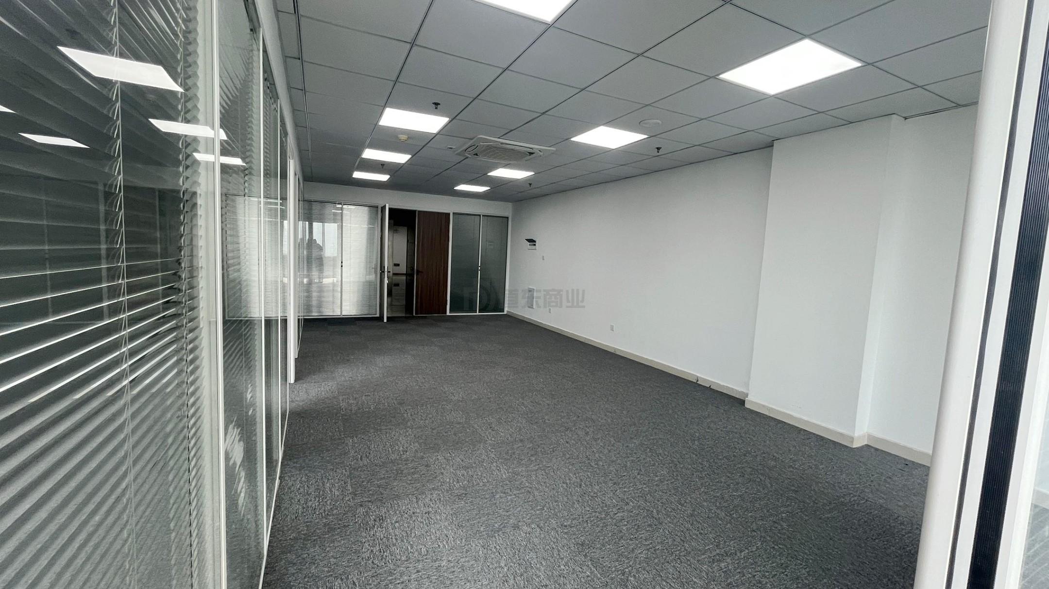 清华创新大厦面积140平