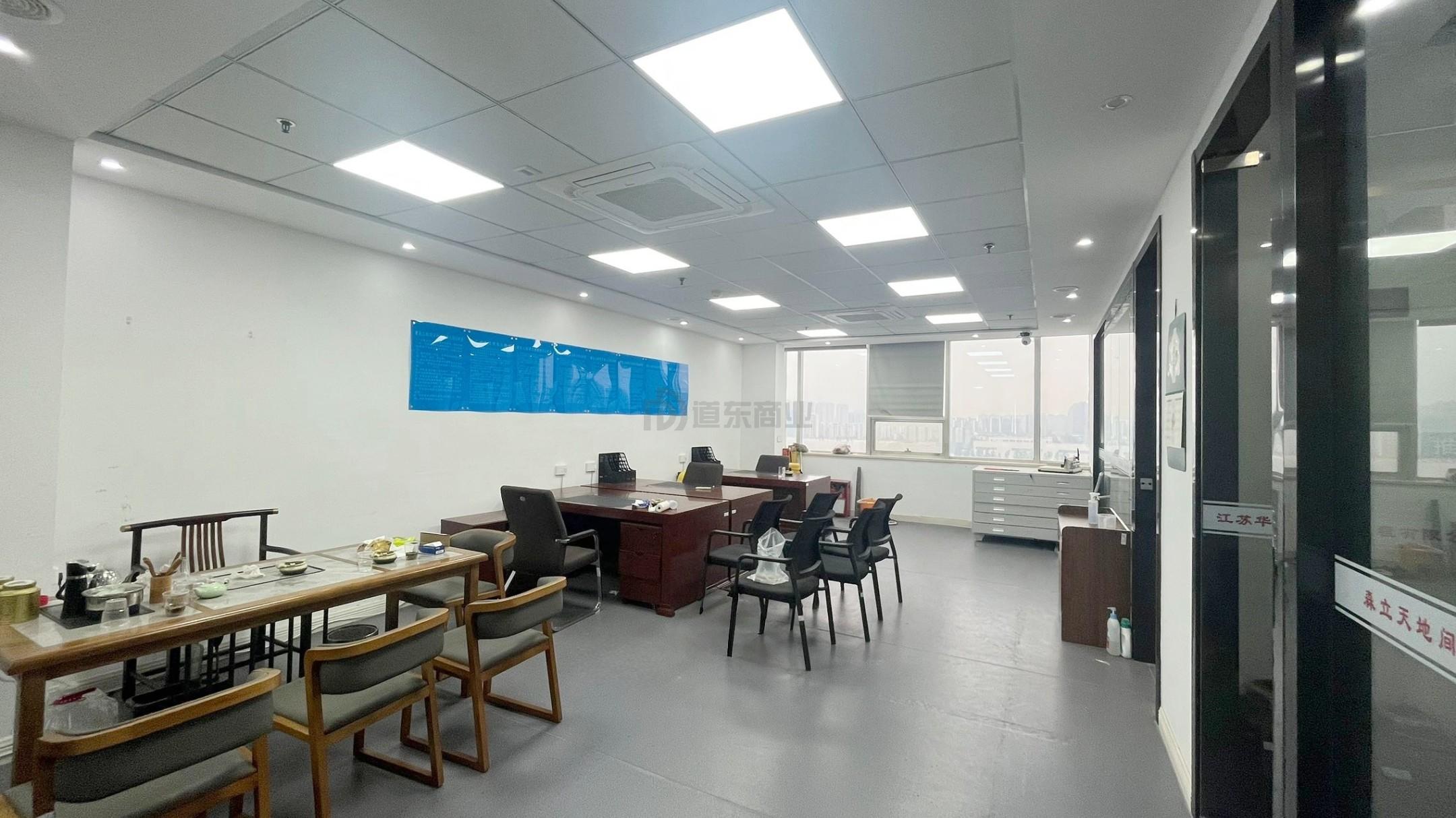 清华创业大厦面积144平