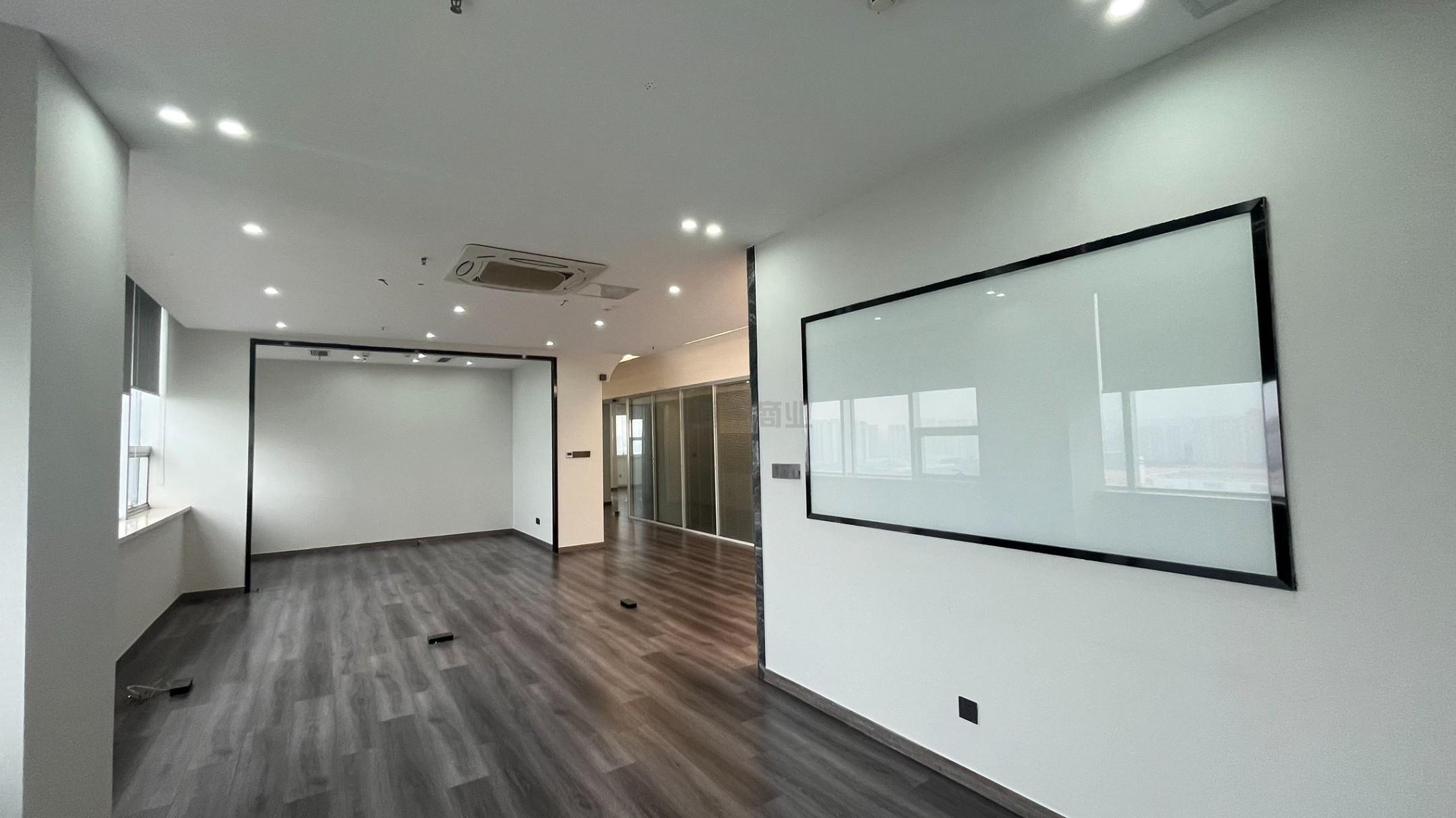 清华创业大厦面积214平