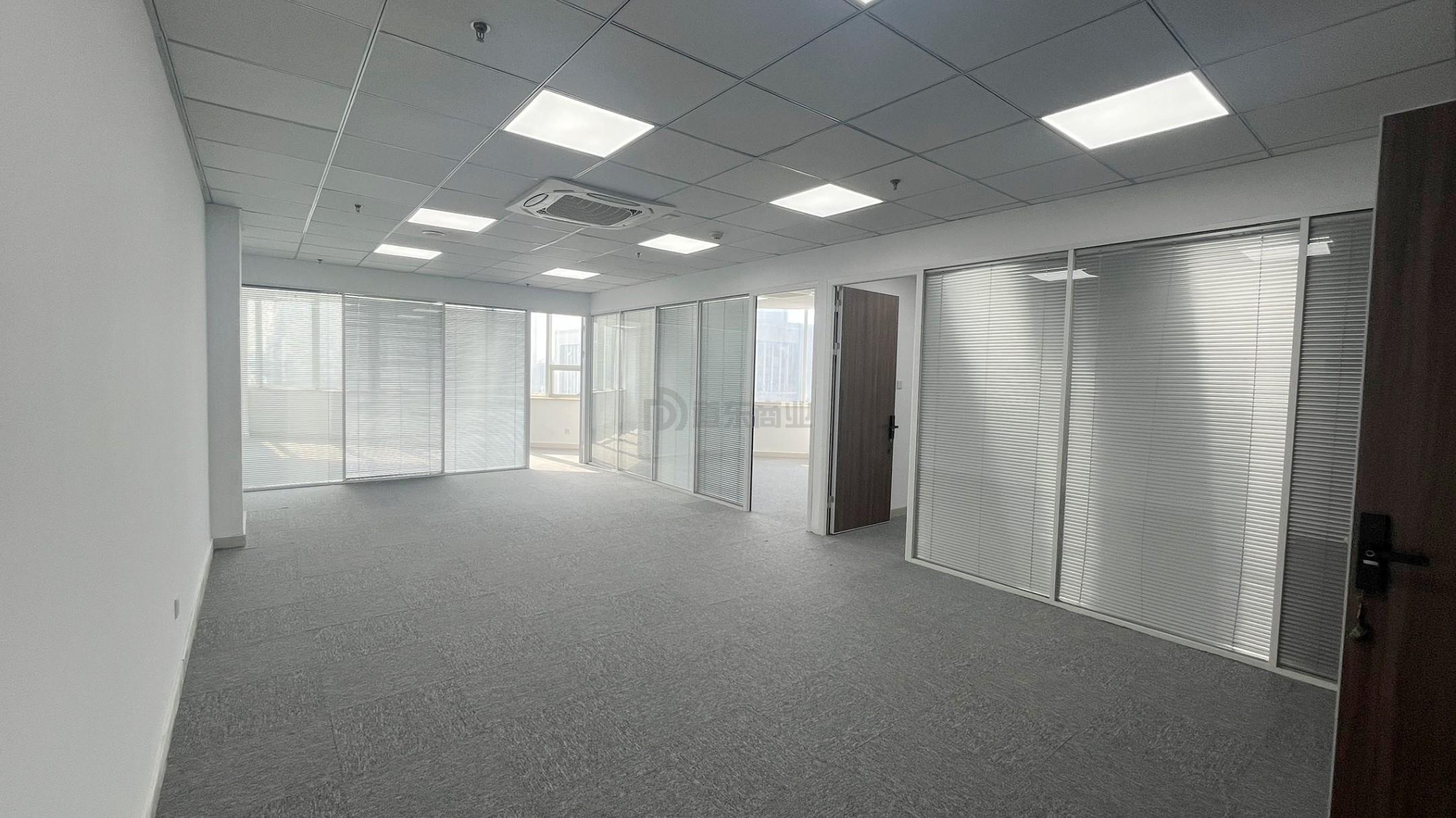 清华创新大厦面积140平