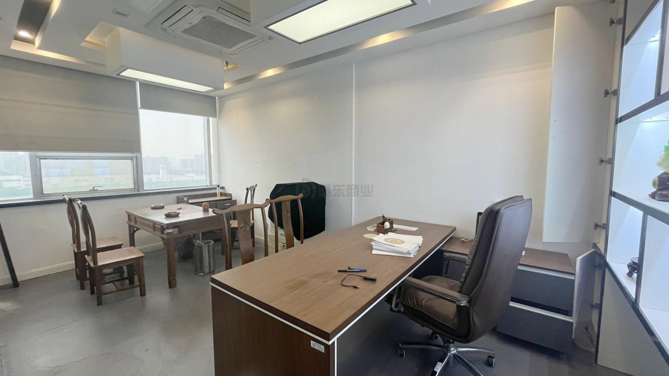 清华创业大厦面积144平