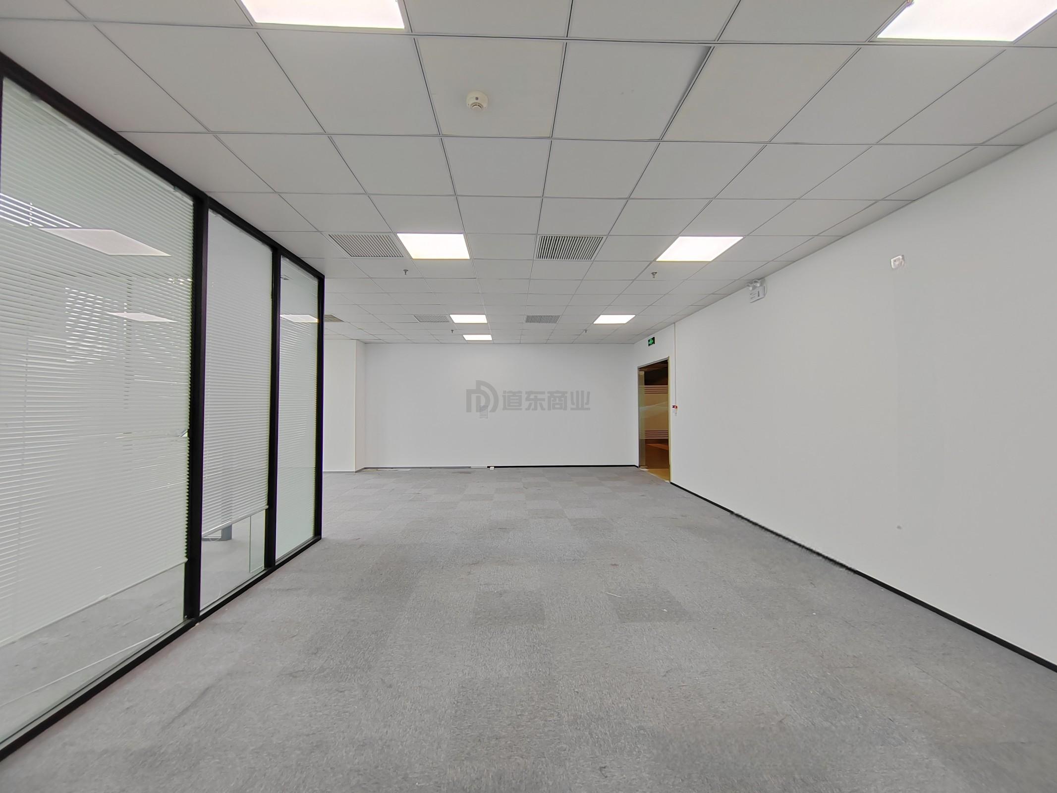 苏宁广场面积135平