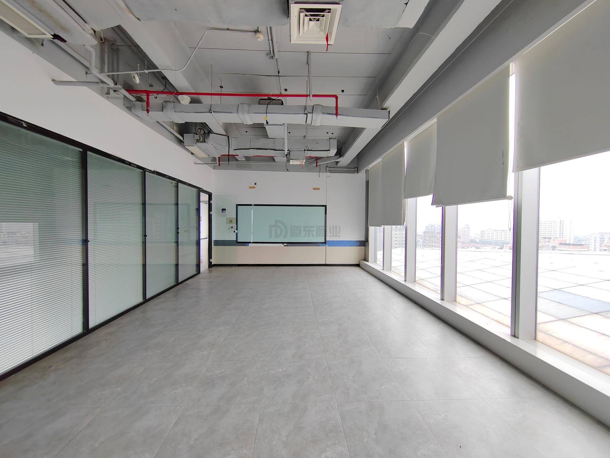 苏宁广场面积1658平