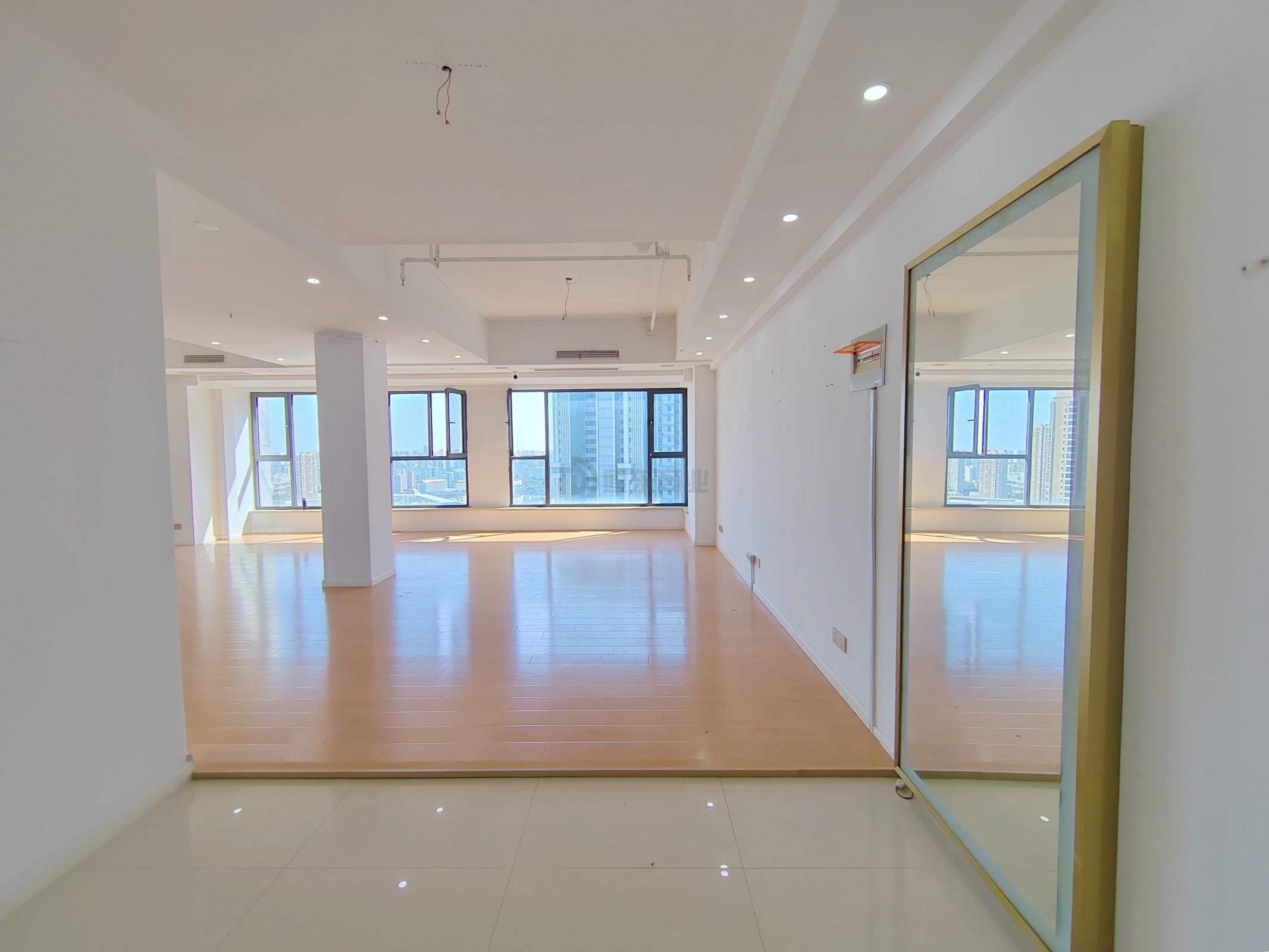 茂业时代广场面积106平