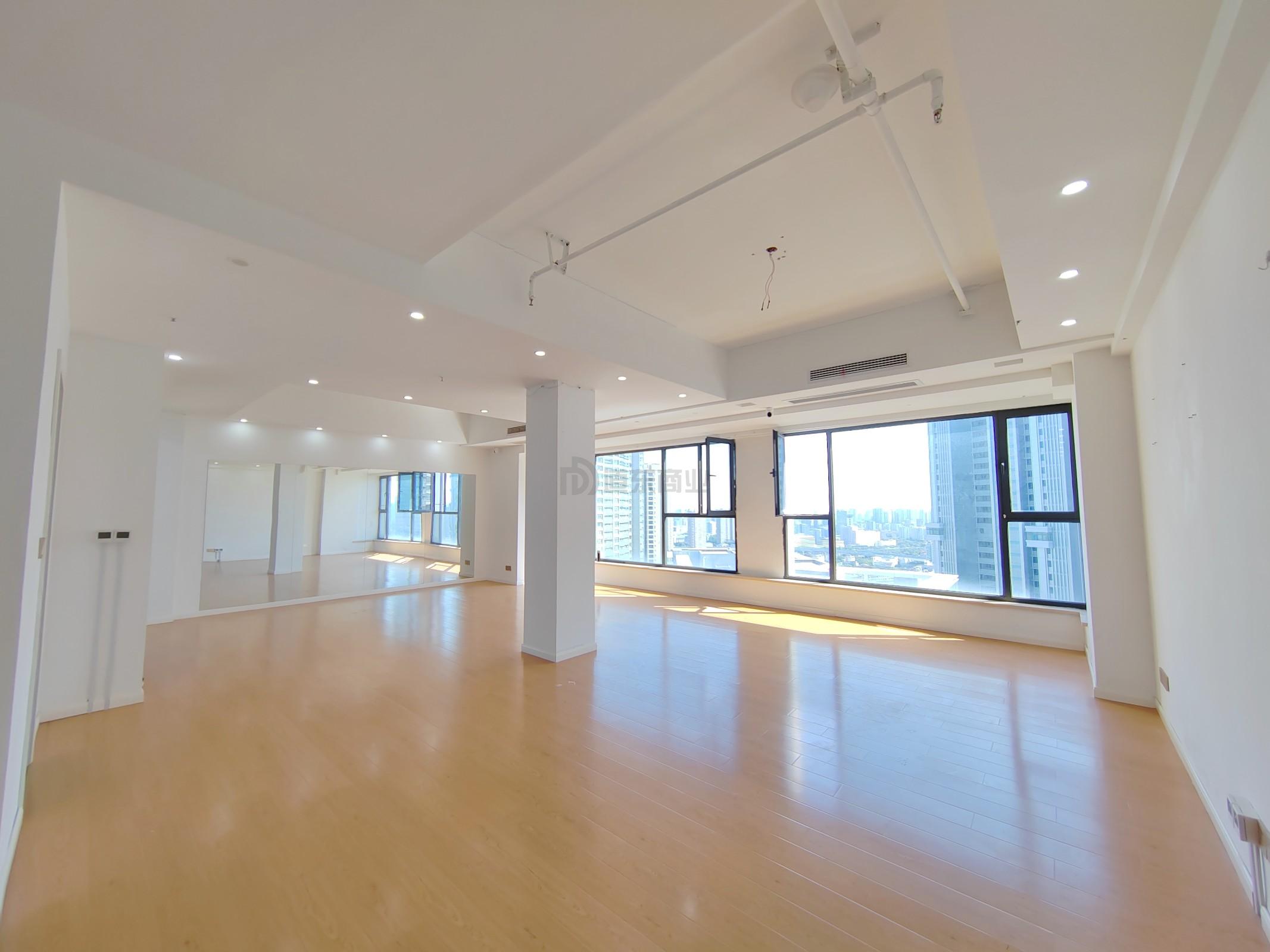 茂业时代广场面积106平