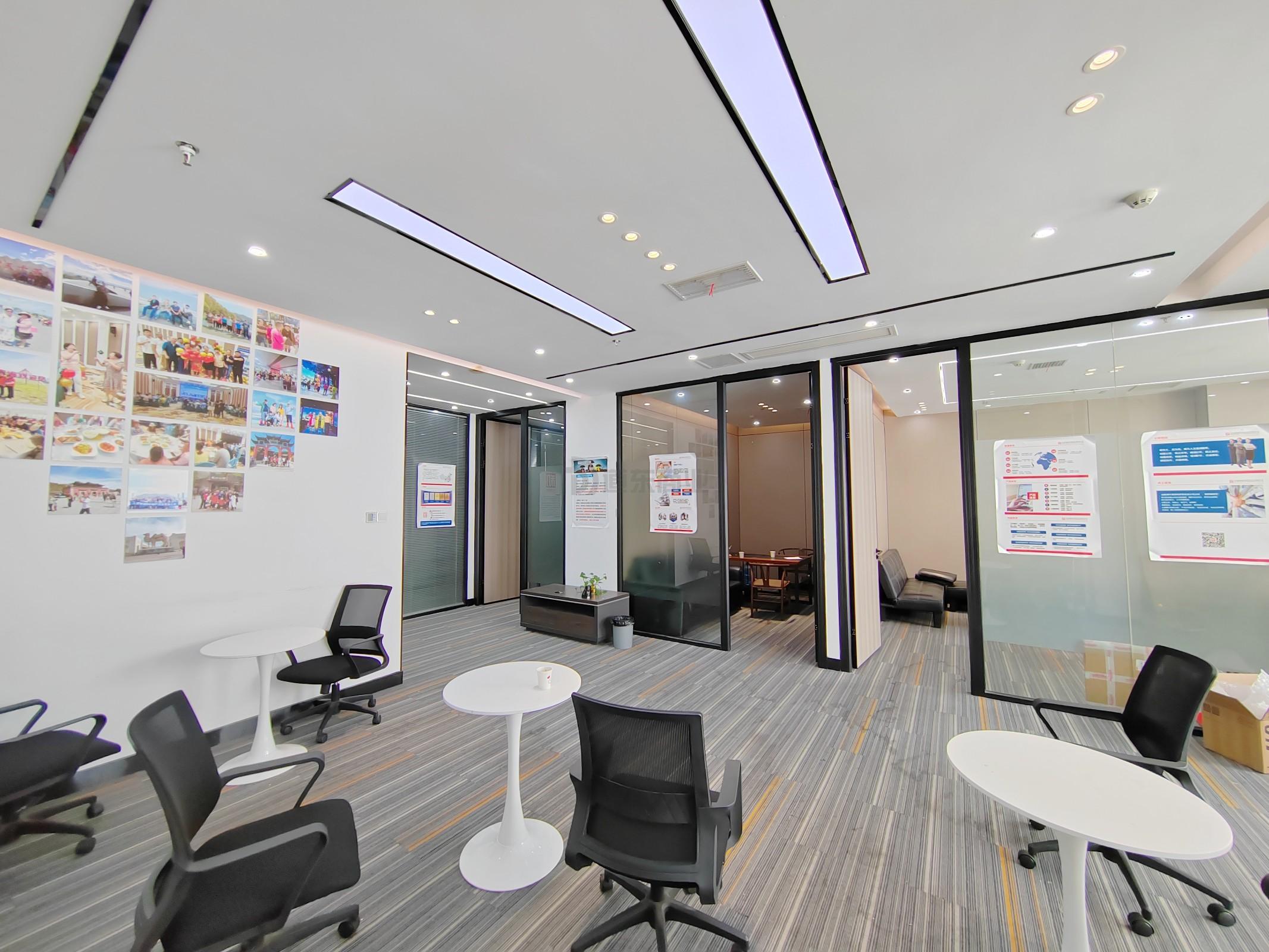 新中润大厦面积195平