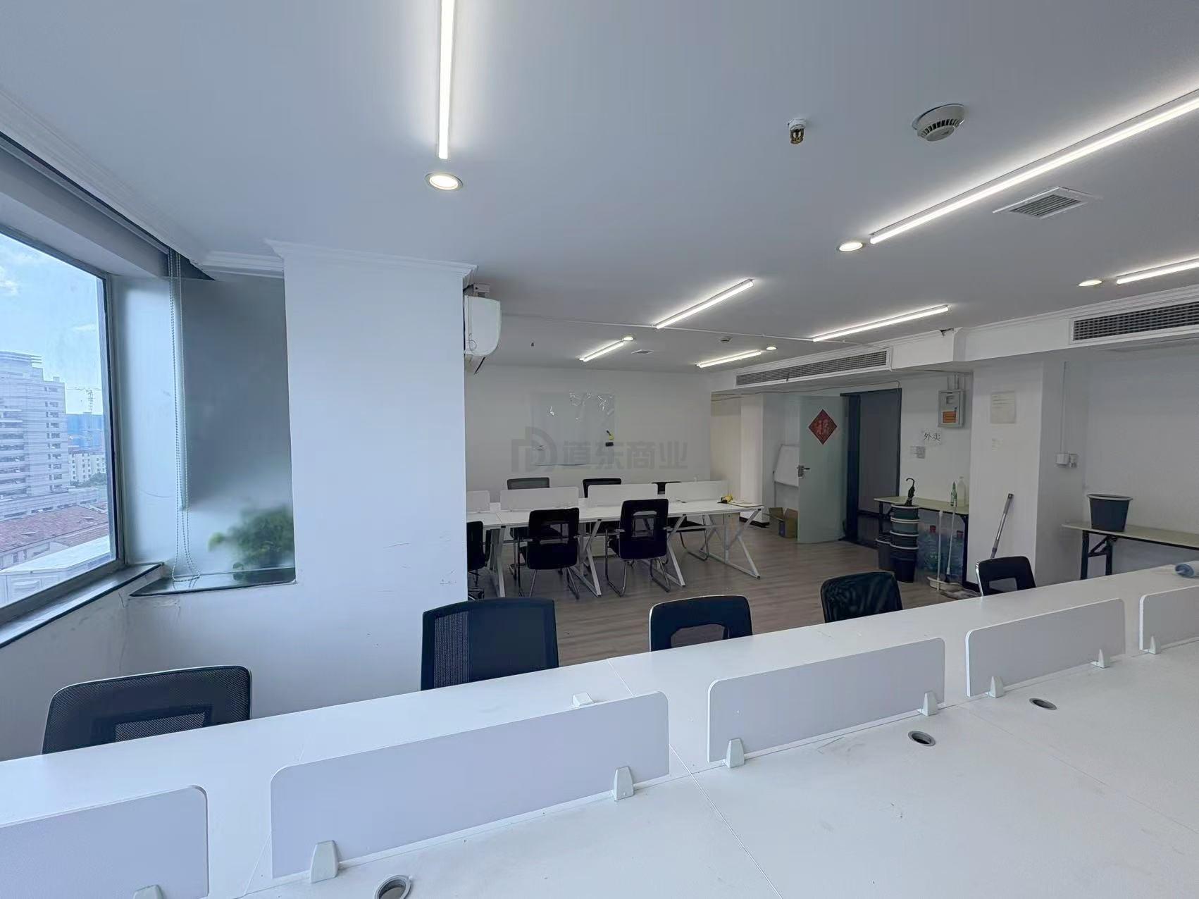 建设发展大厦面积110平