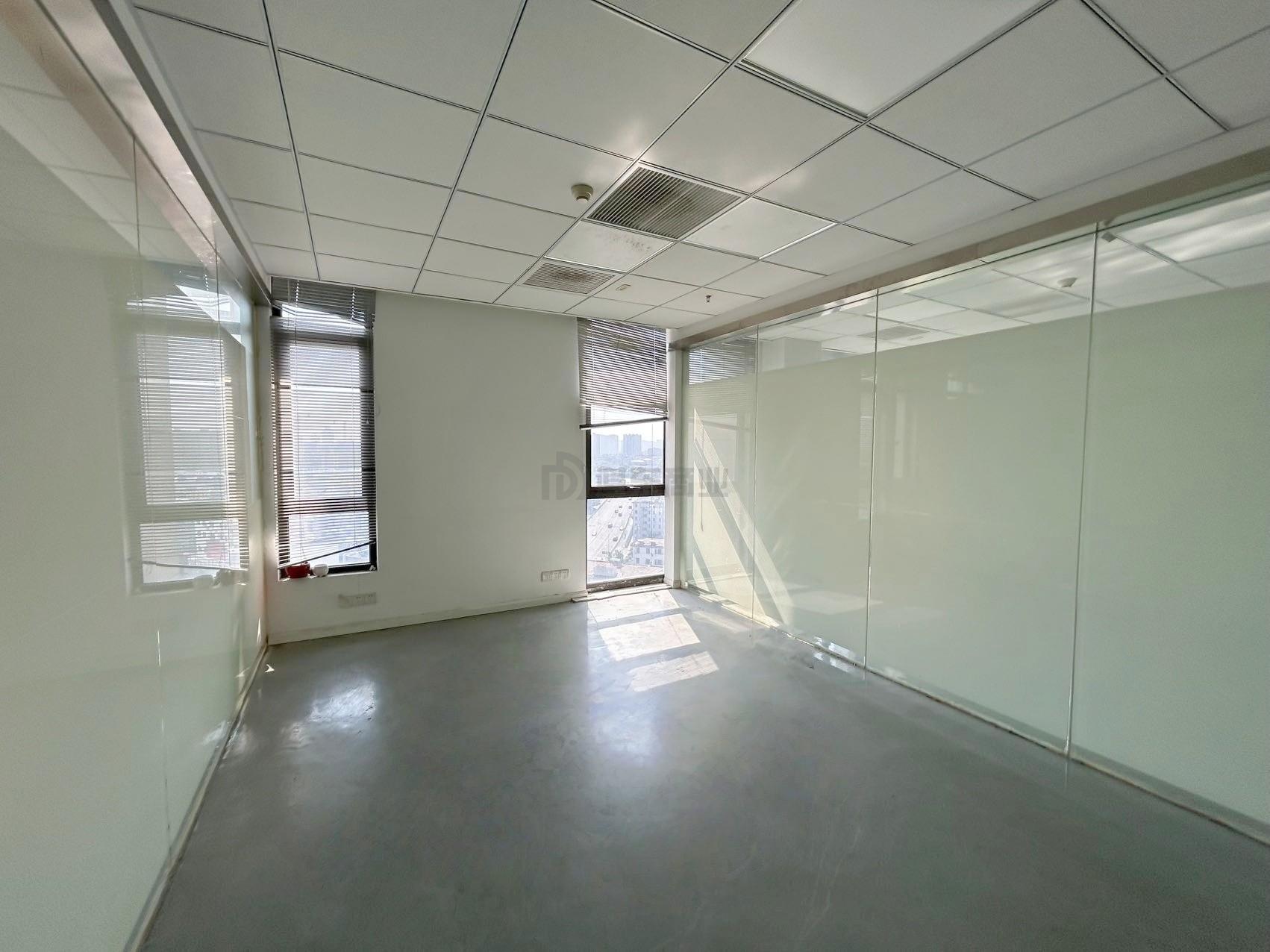 星海大厦面积186平