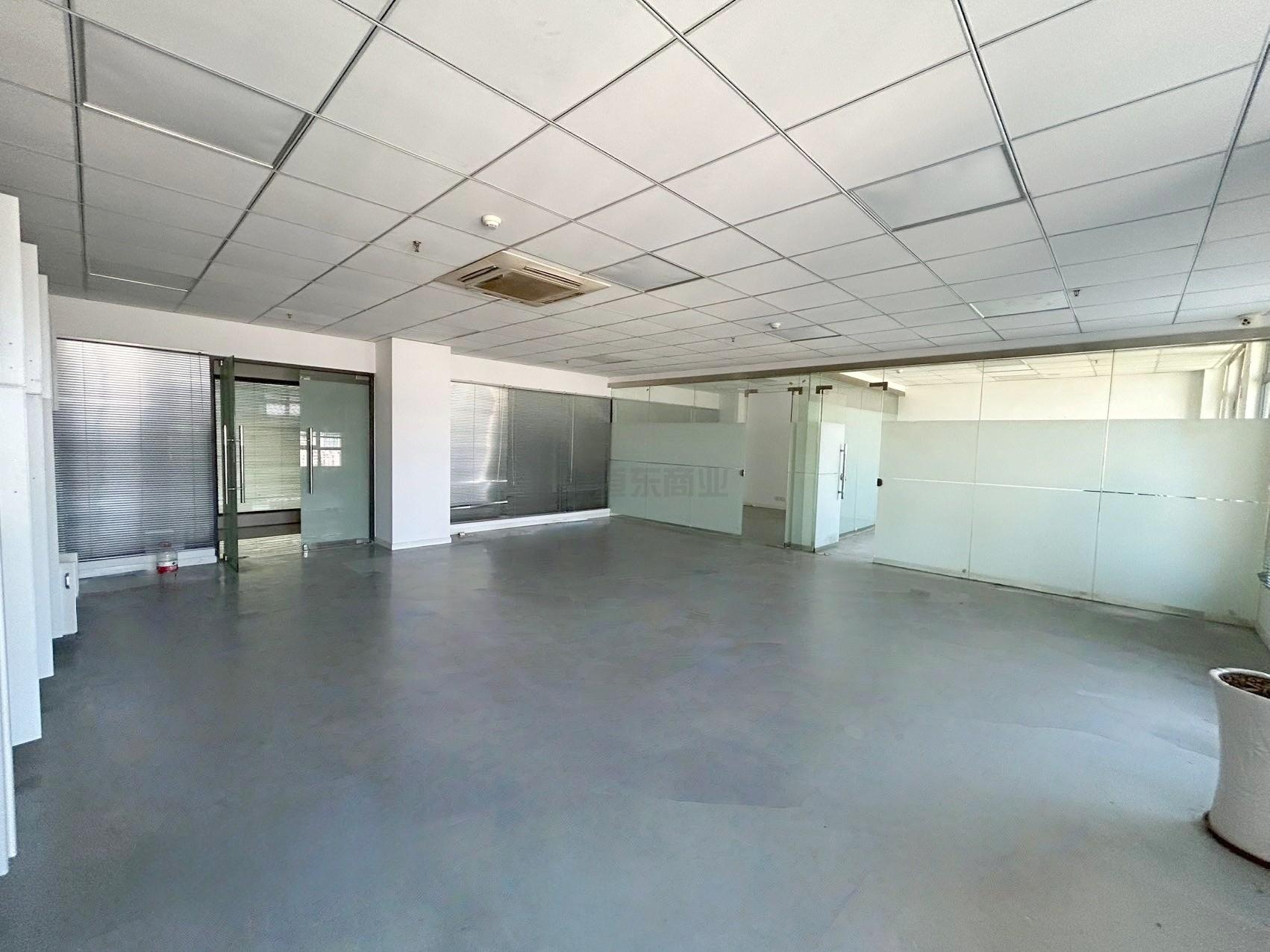 星海大厦面积182平