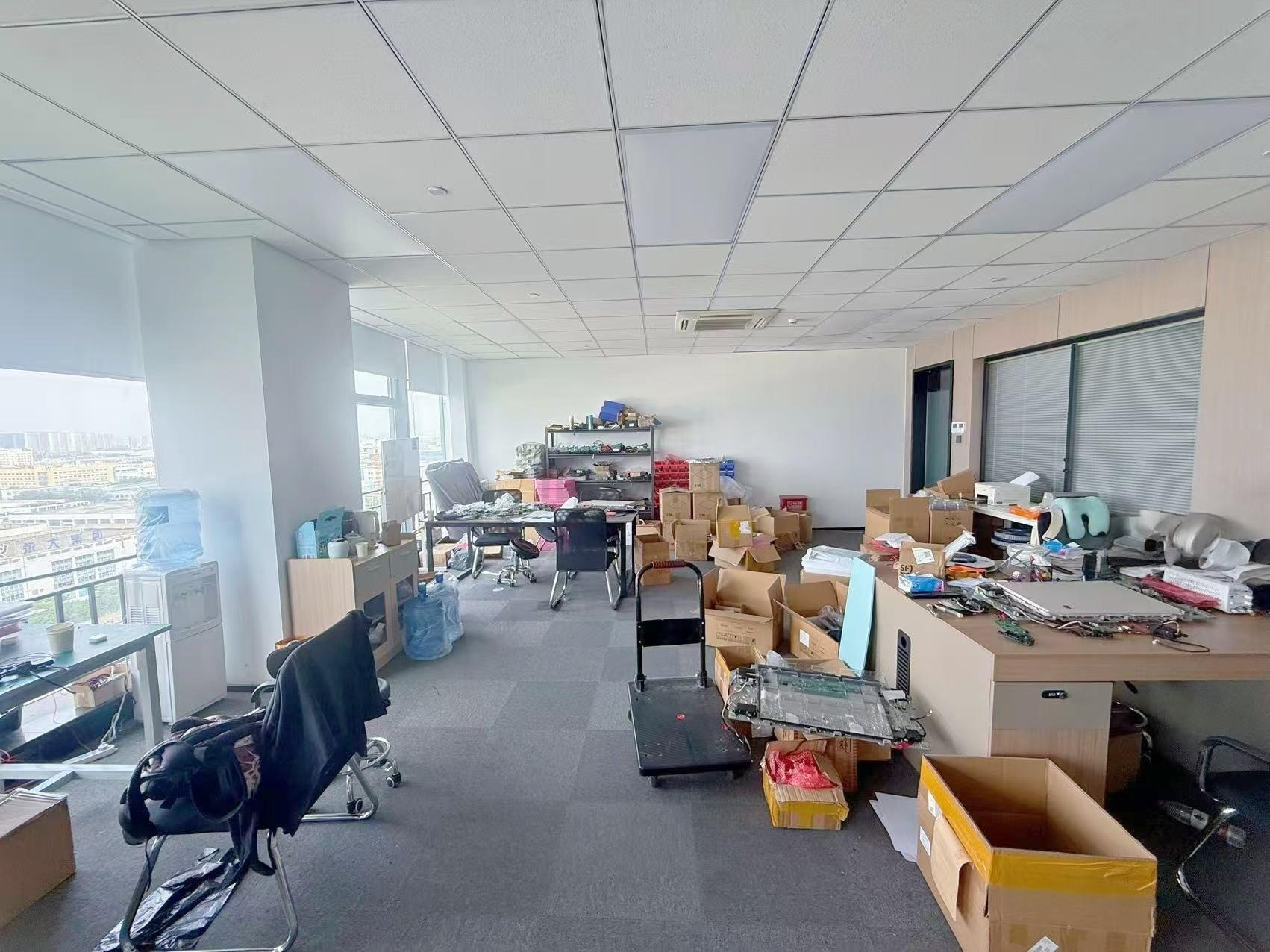 启航大厦面积131平