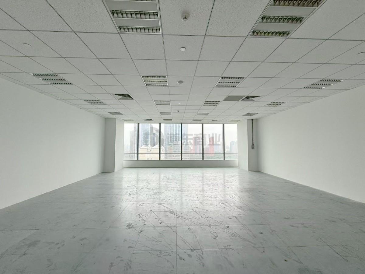 国金中心面积160平