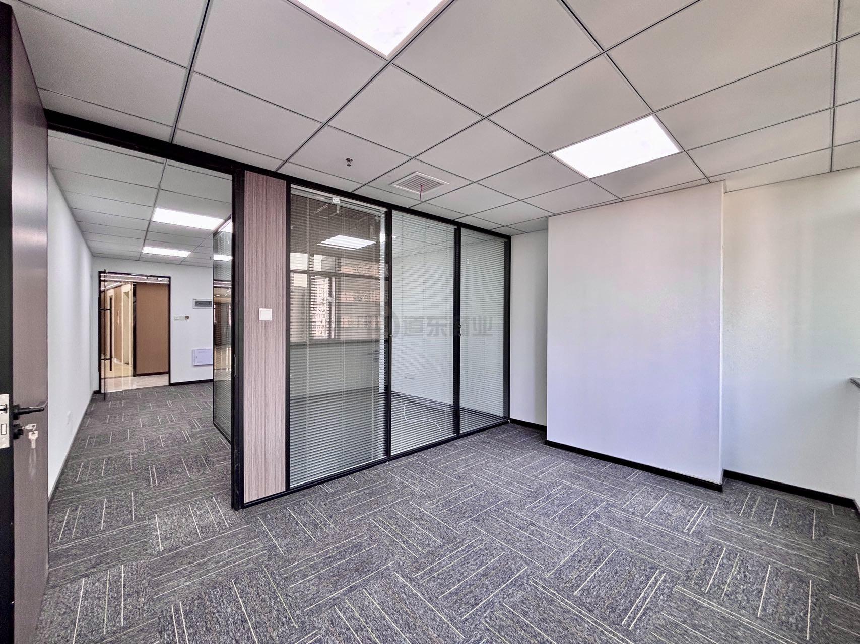 锡银大厦面积70平